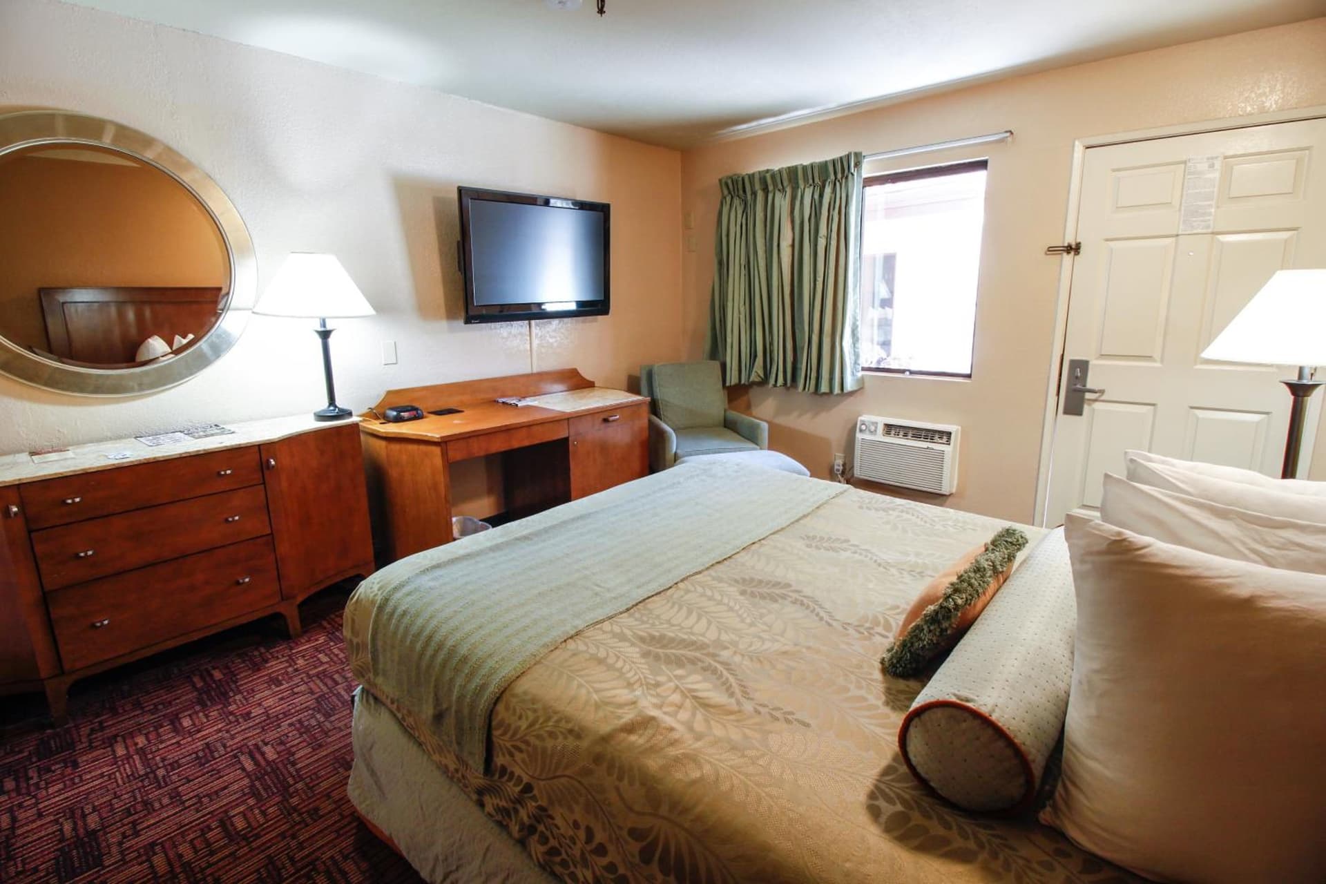 Heritage Inn La Mesa property views in La Mesa, CA — gallery photo 3