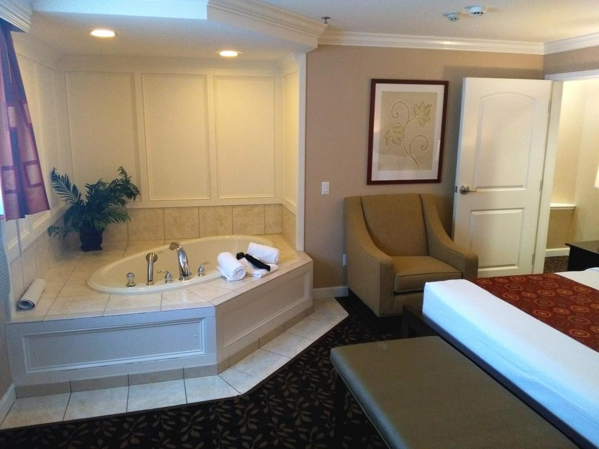 The Wilshire Grand Hotel gallery photo in West Orange, NJ — image 59