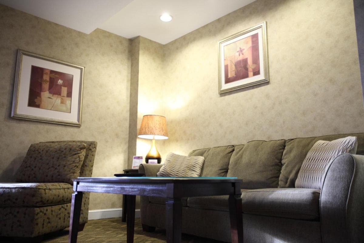 The Island House Hotel gallery photo in Port Clinton, OH — image 18