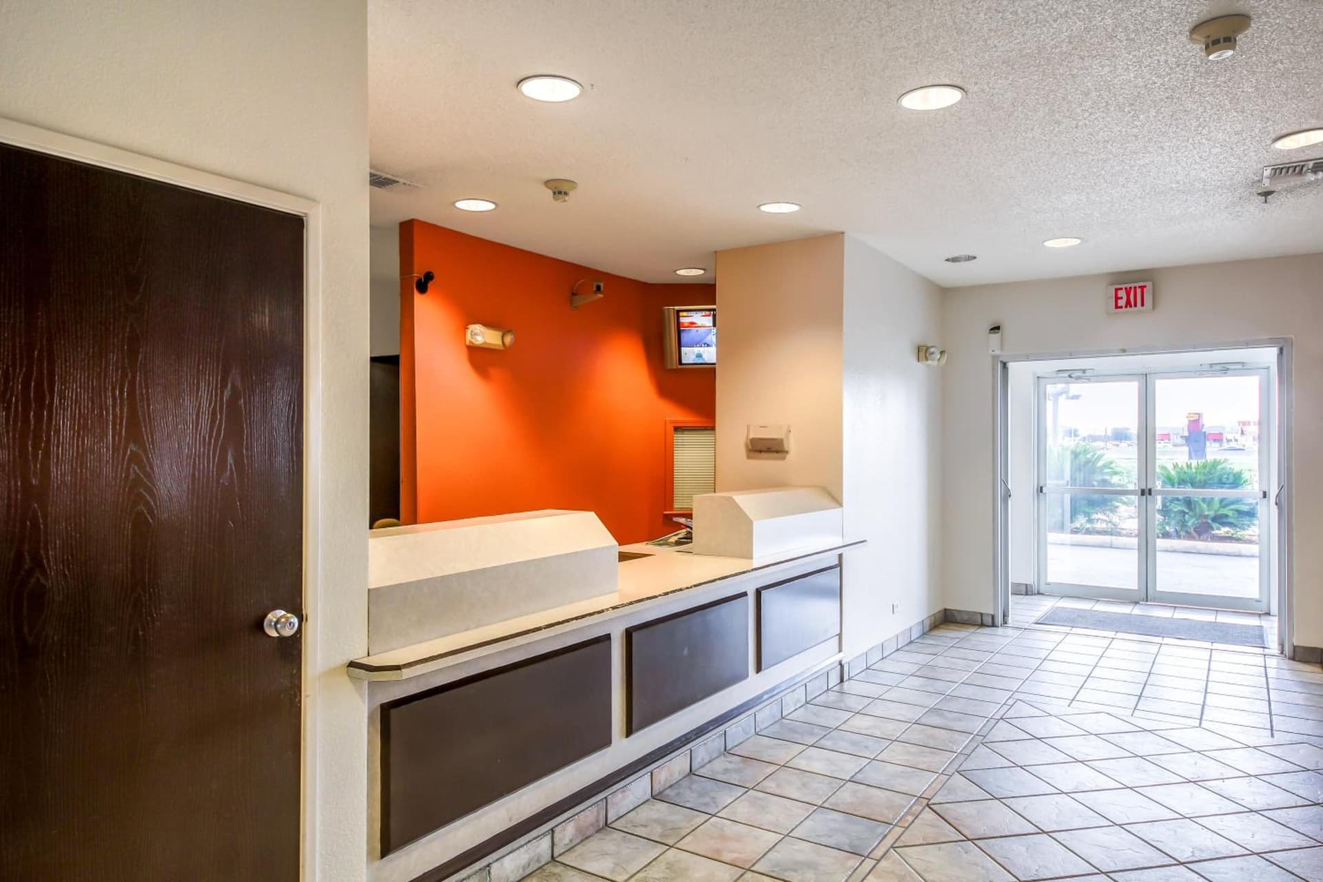 Motel 6 New Braunfels gallery photo in New Braunfels, TX — image 14