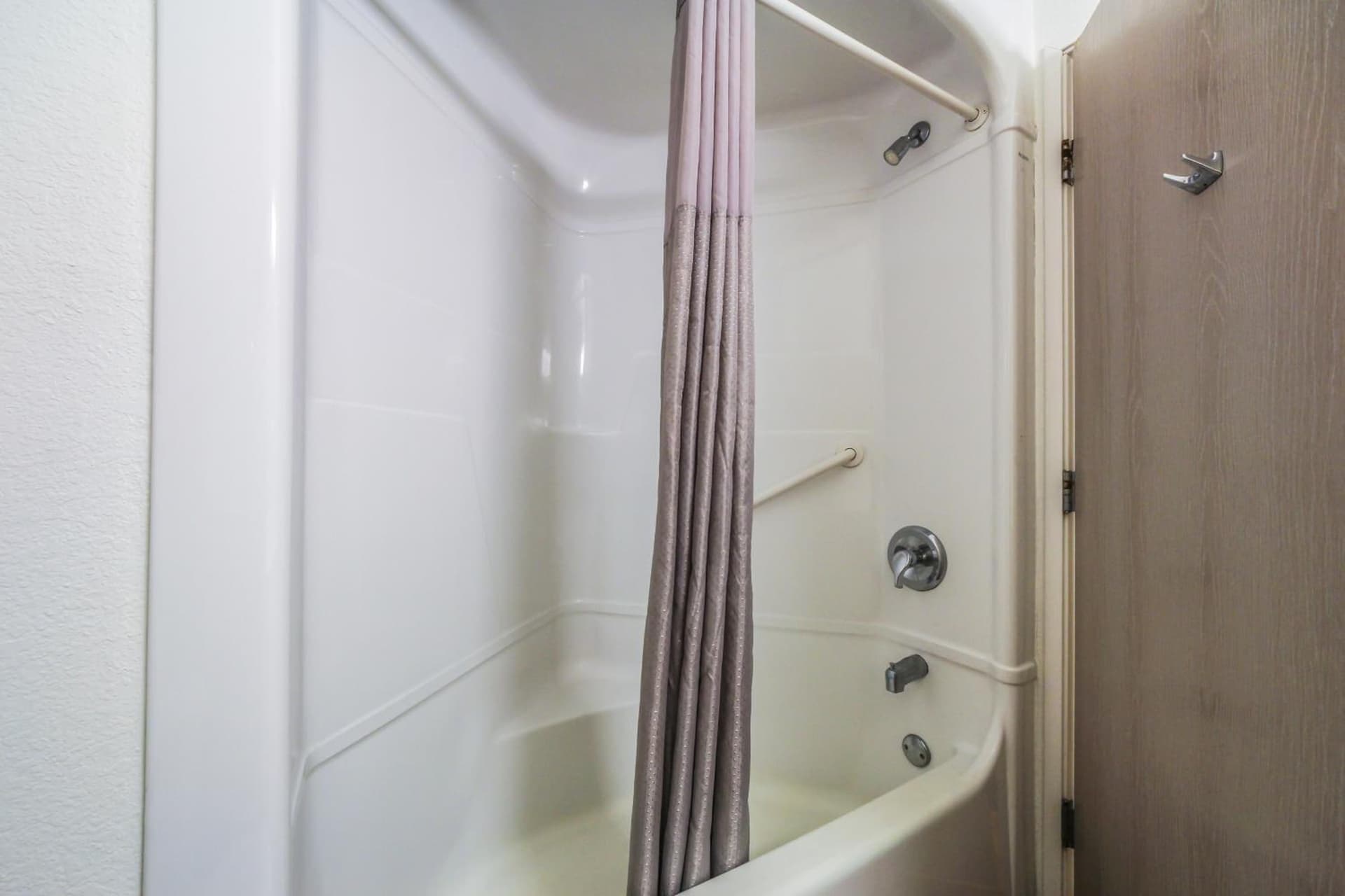 Motel 6 New Braunfels gallery photo in New Braunfels, TX — image 43