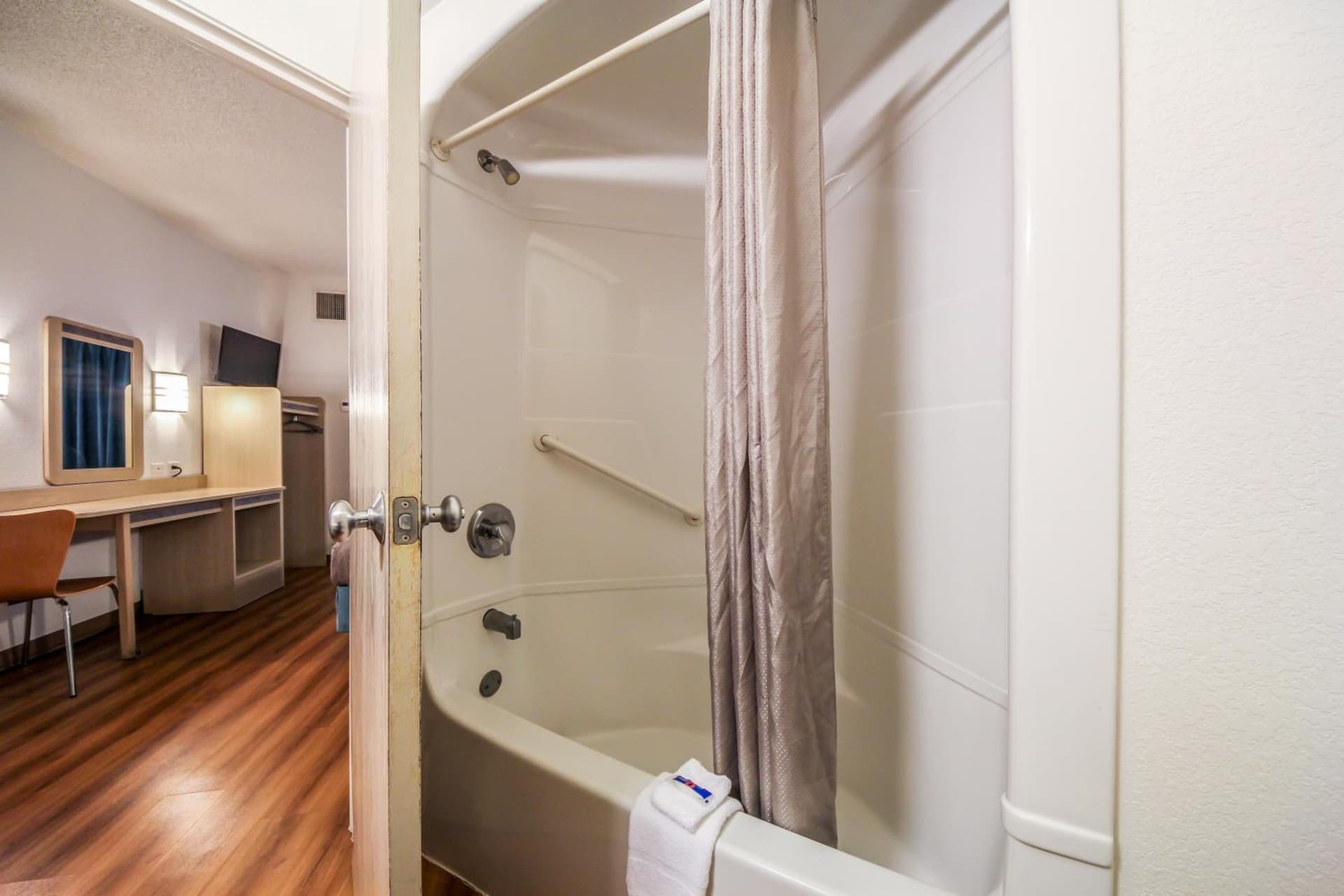 Motel 6 New Braunfels gallery photo in New Braunfels, TX — image 49