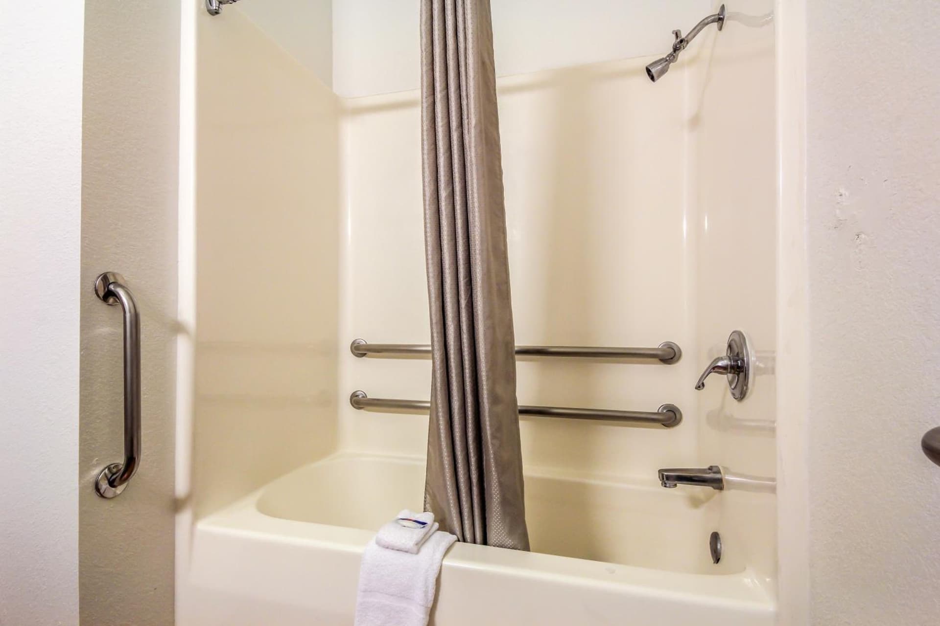 Motel 6 New Braunfels gallery photo in New Braunfels, TX — image 52