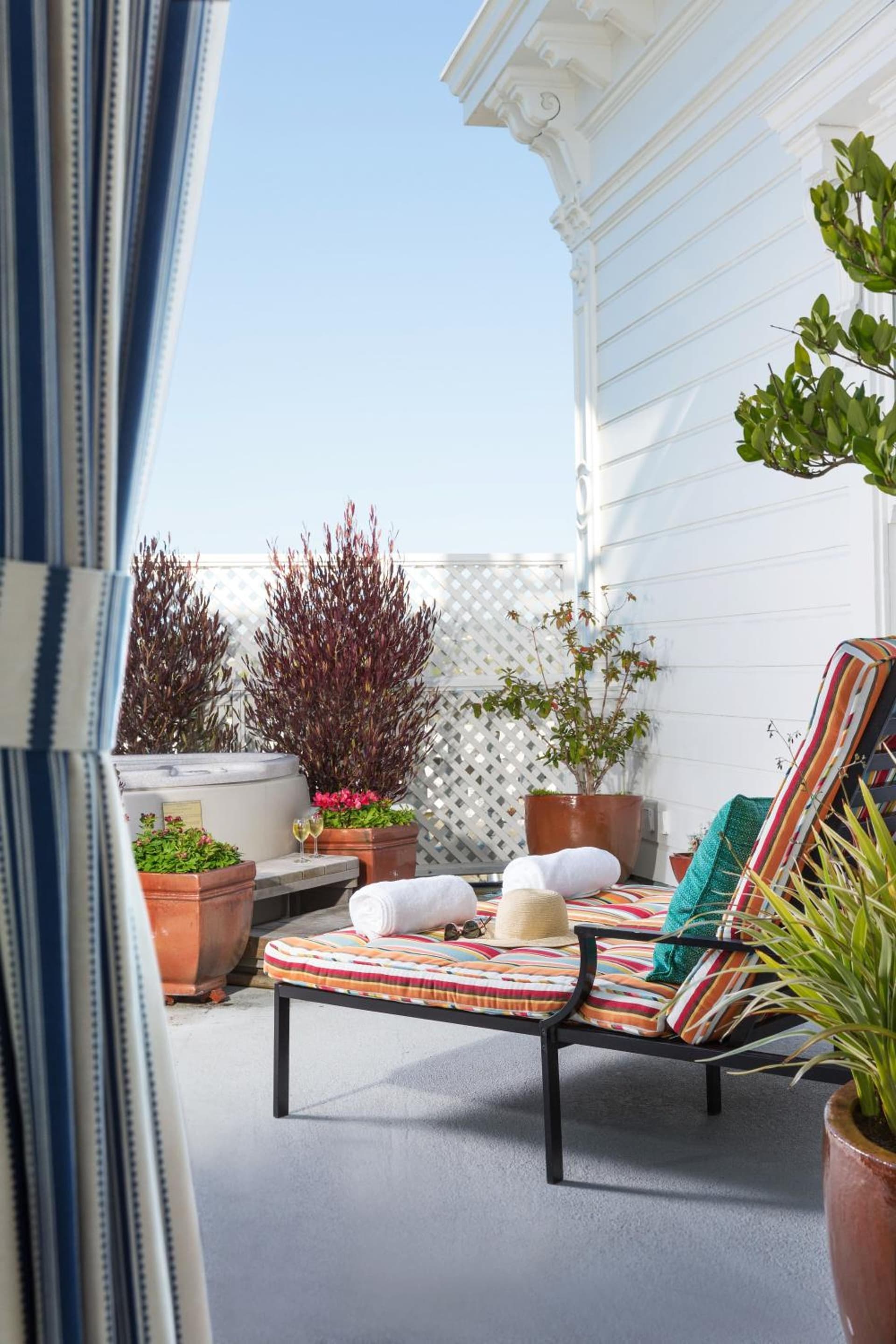 West Cliff Inn, A Four Sisters Inn gallery photo in Santa Cruz, CA — image 21