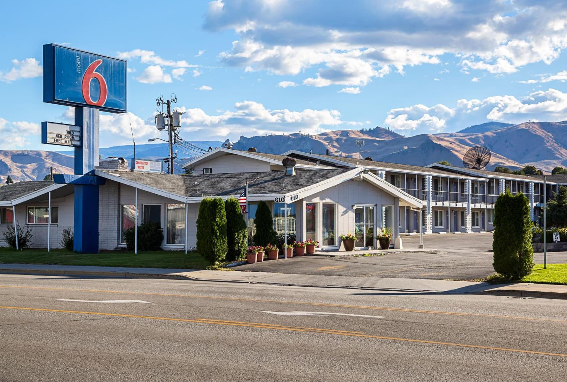 Motel 6-Wenatchee, WA property views in Wenatchee, WA — gallery photo 3