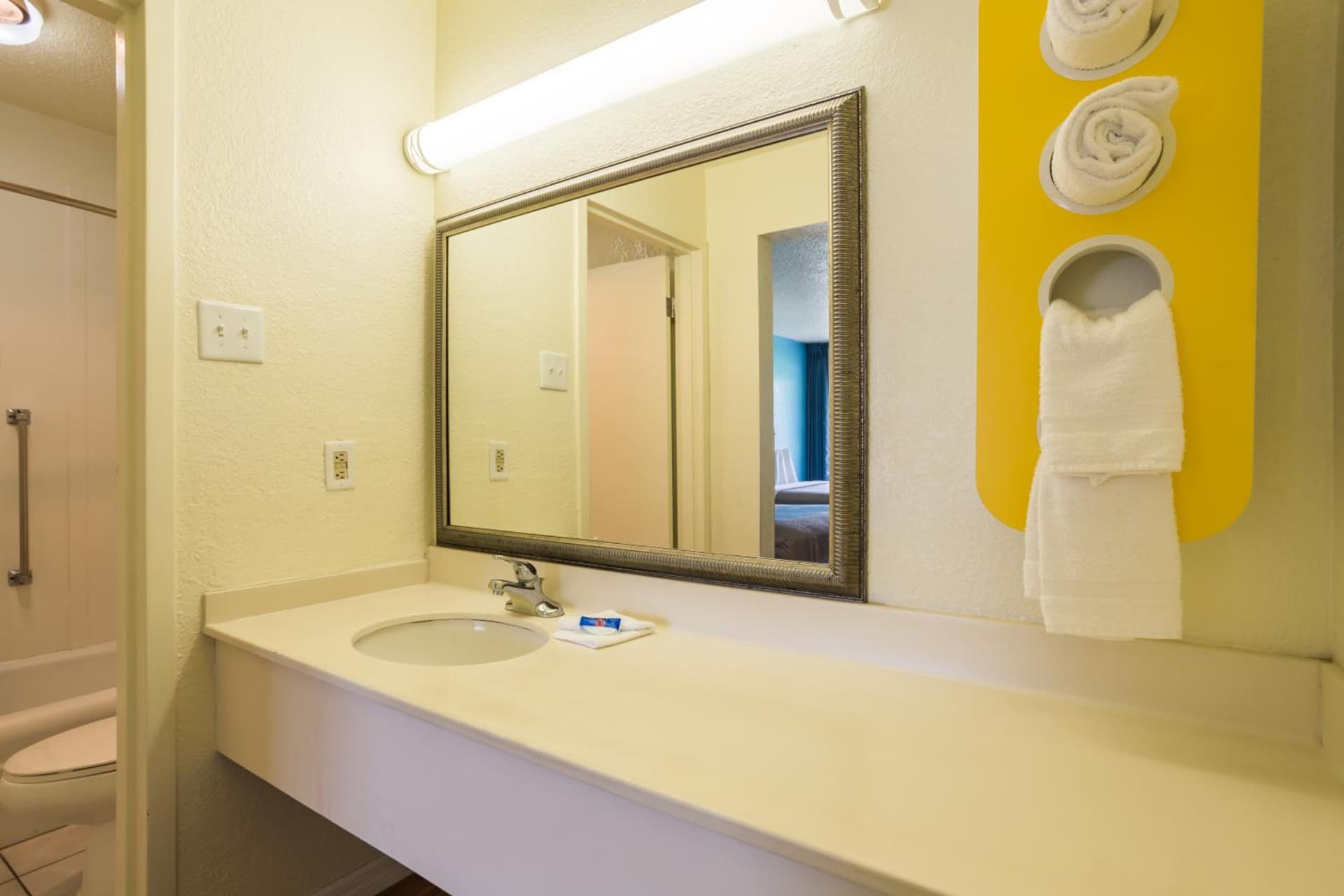 Motel 6-Spring Hill, FL - Weeki Wachee gallery photo in Weeki Wachee, FL — image 49