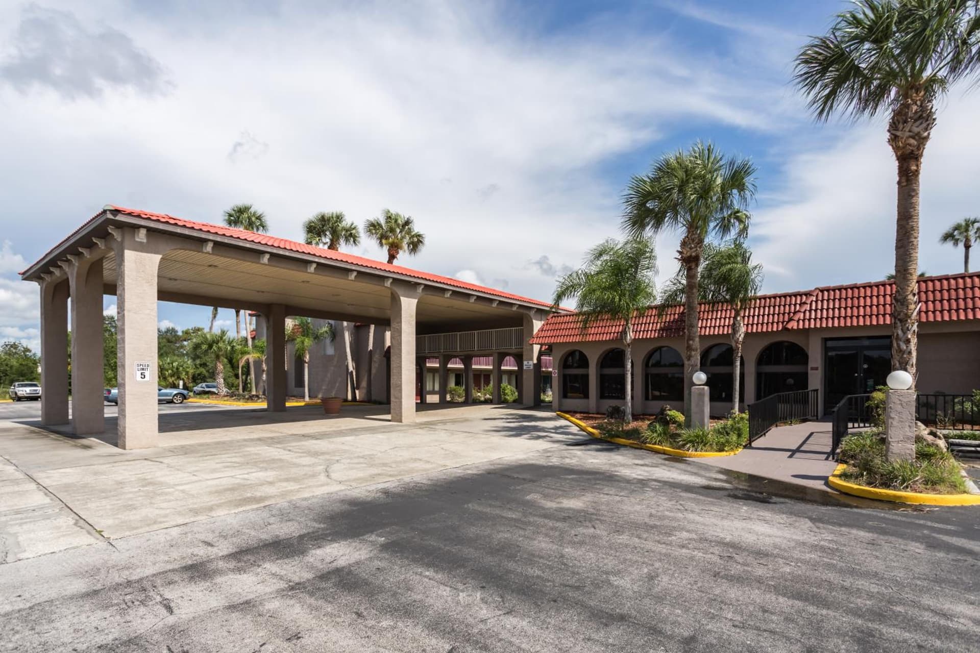 Motel 6-Spring Hill, FL - Weeki Wachee gallery photo in Weeki Wachee, FL — image 33