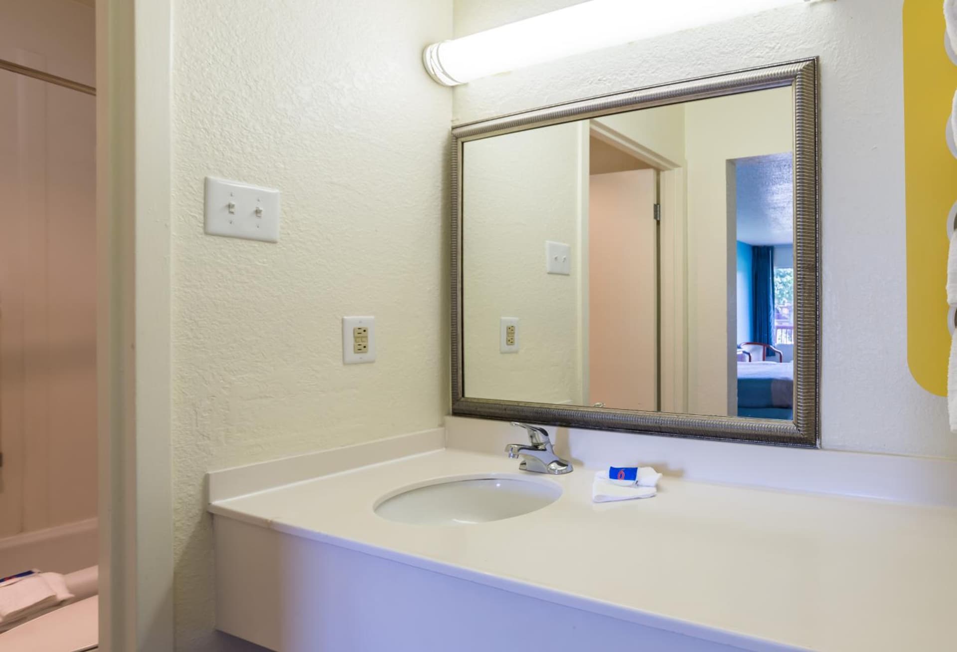 Motel 6-Spring Hill, FL - Weeki Wachee gallery photo in Weeki Wachee, FL — image 37