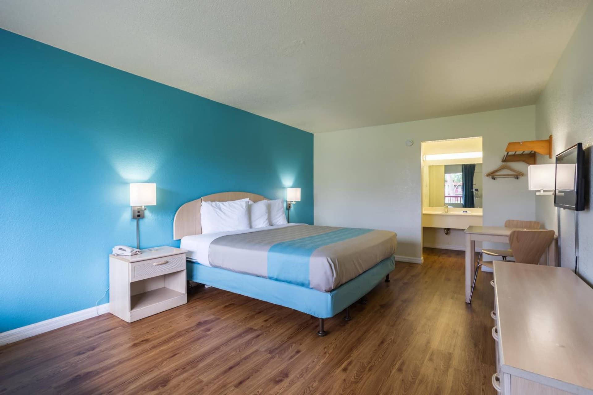 Motel 6-Spring Hill, FL - Weeki Wachee gallery photo in Weeki Wachee, FL — image 57