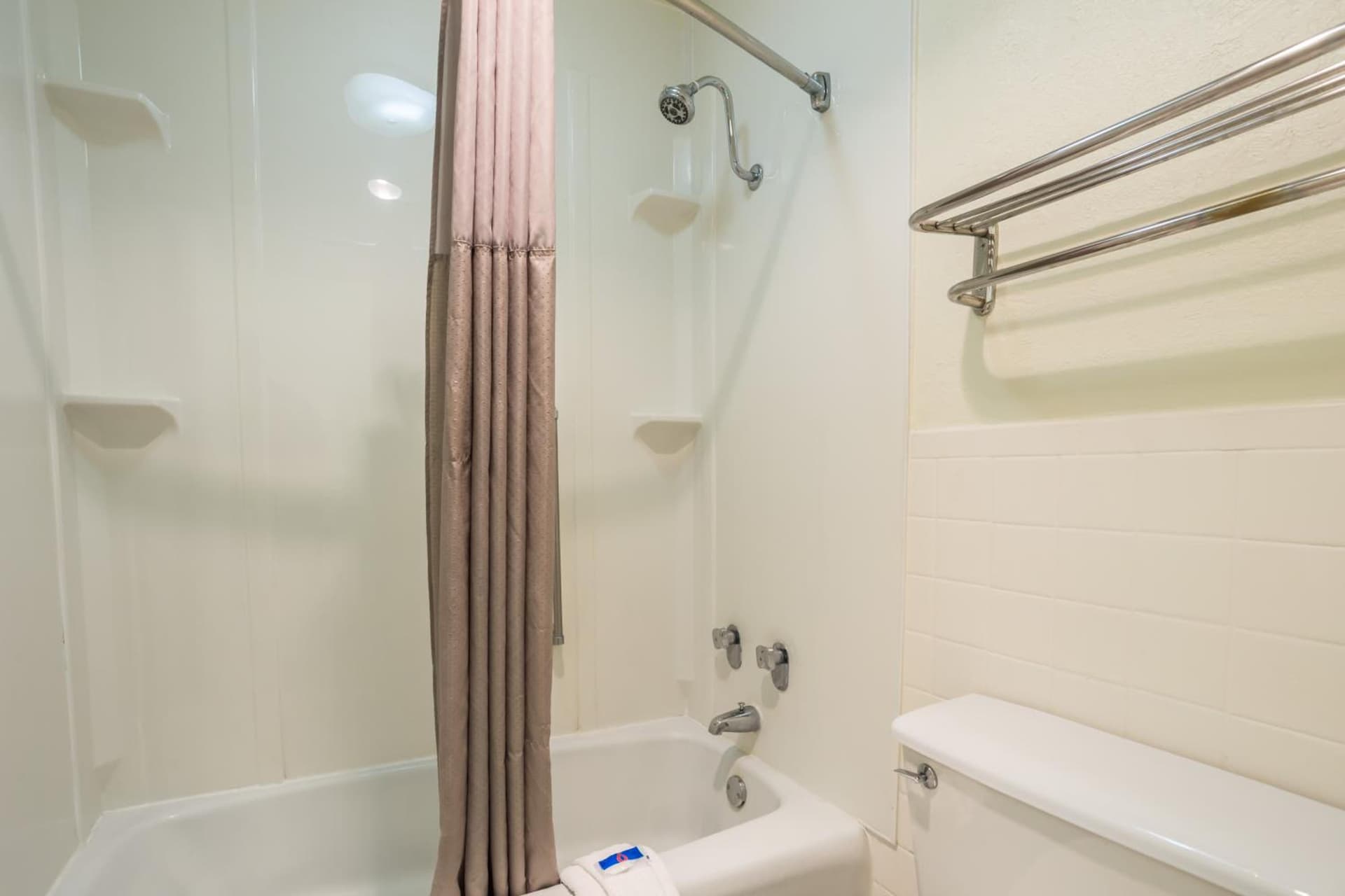 Motel 6-Spring Hill, FL - Weeki Wachee gallery photo in Weeki Wachee, FL — image 94