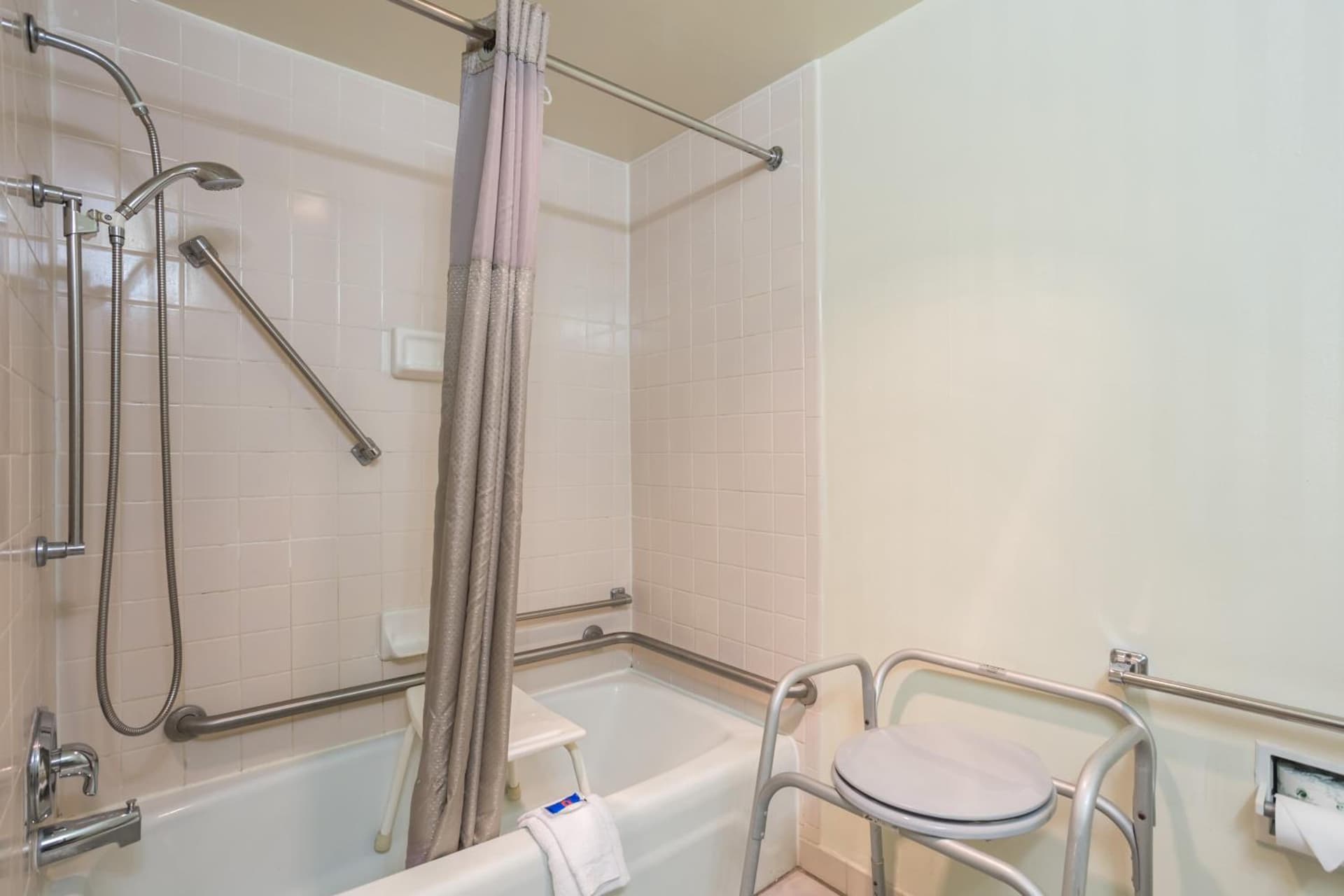 Motel 6-Spring Hill, FL - Weeki Wachee gallery photo in Weeki Wachee, FL — image 58