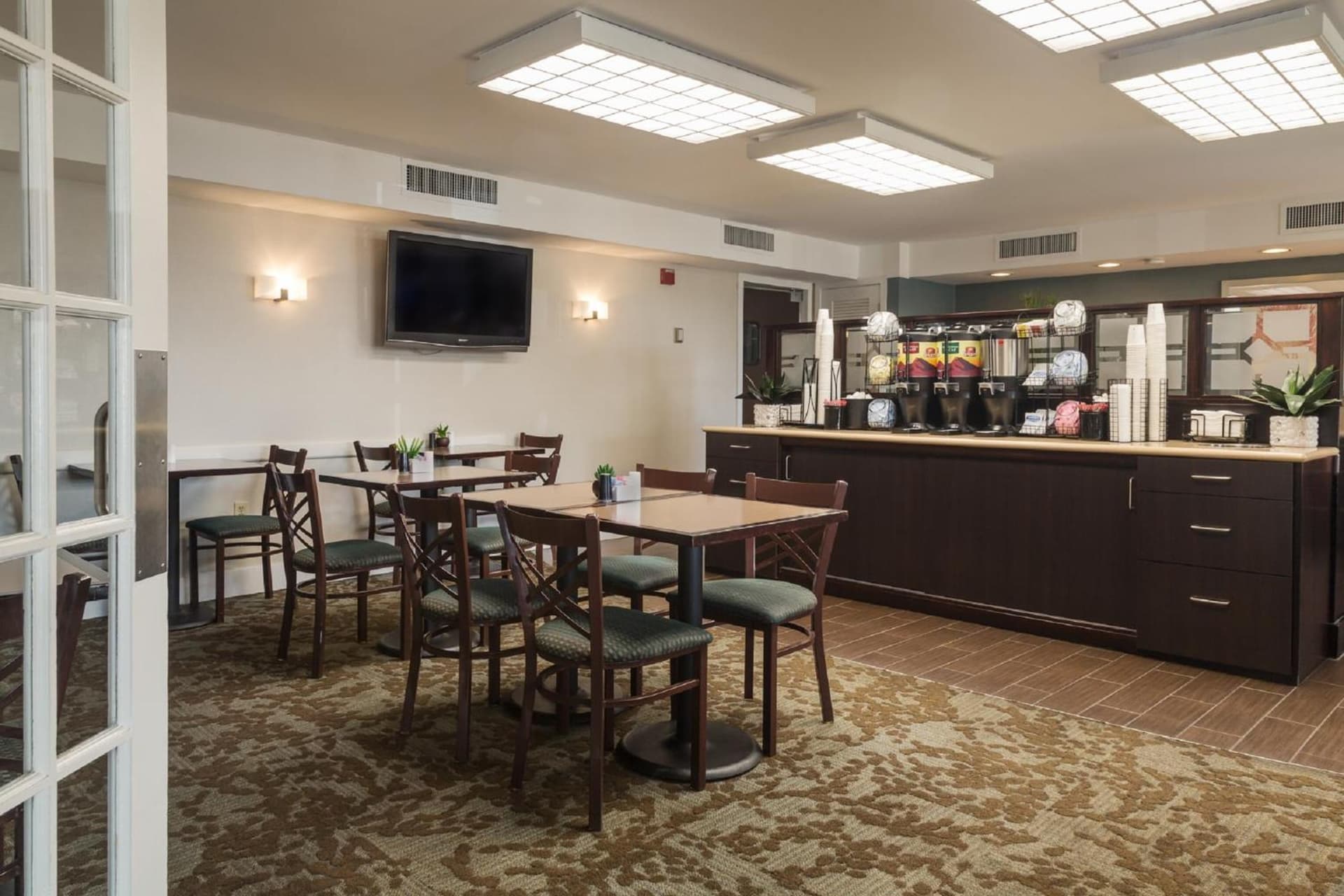 Ramada by Wyndham Boston gallery photo in Boston, MA — image 29