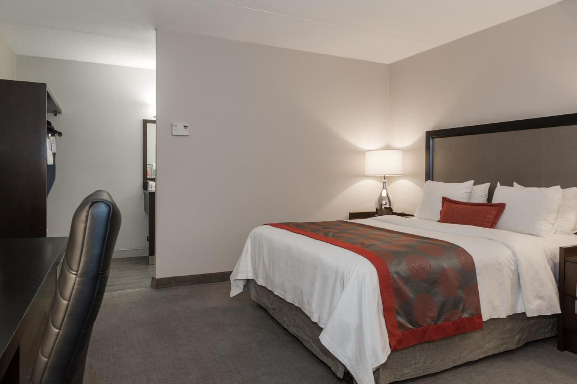 Ramada by Wyndham Boston gallery photo in Boston, MA — image 8