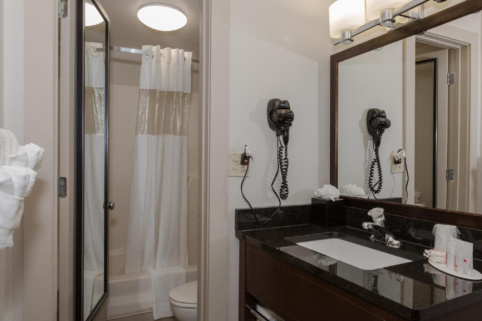 Ramada by Wyndham Boston gallery photo in Boston, MA — image 10