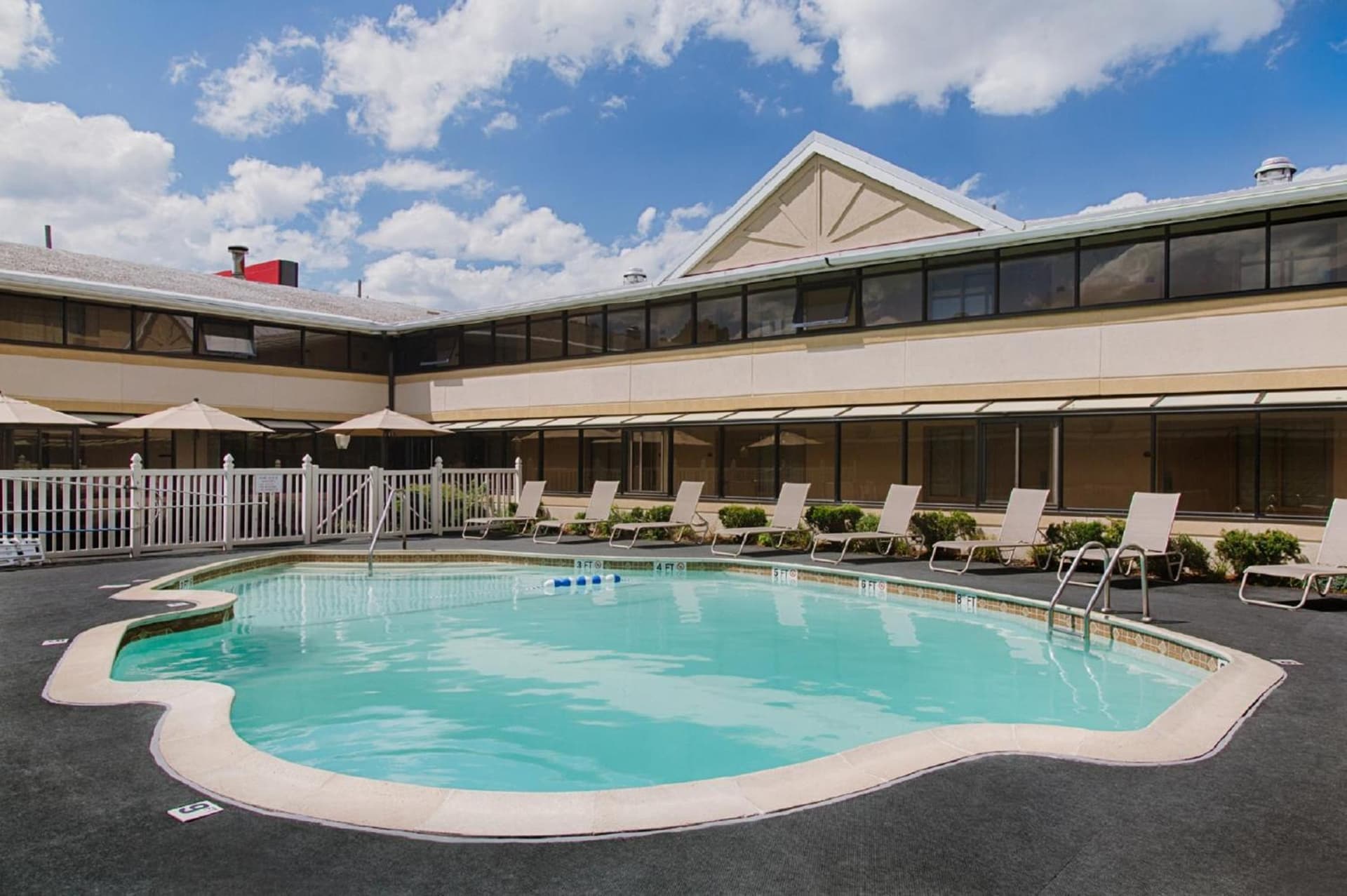 Ramada by Wyndham Boston gallery photo in Boston, MA — image 7
