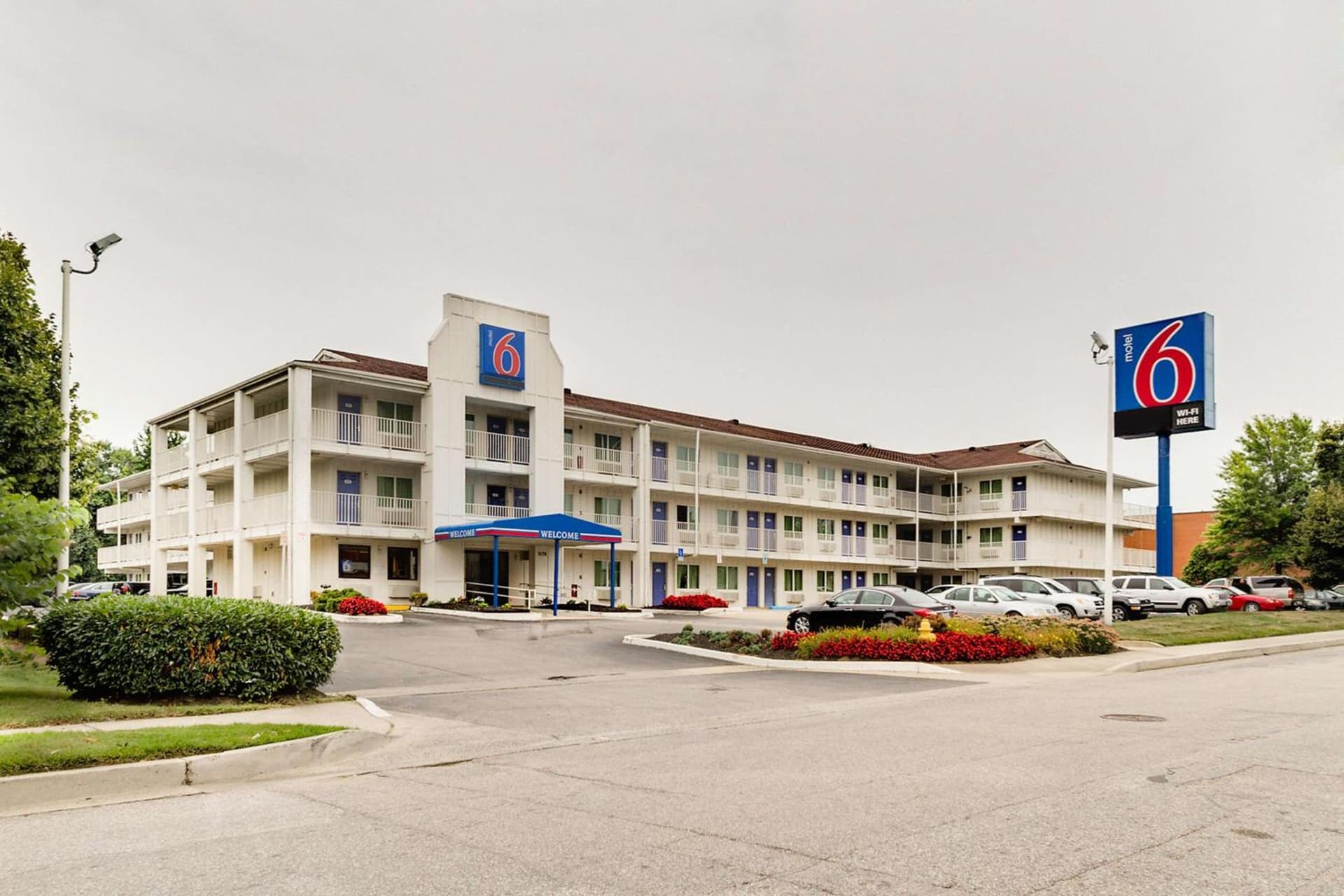 Motel 6-Linthicum Heights, MD - BWI Airport featured exterior or lobby in Linthicum Heights, MD — similar hotel