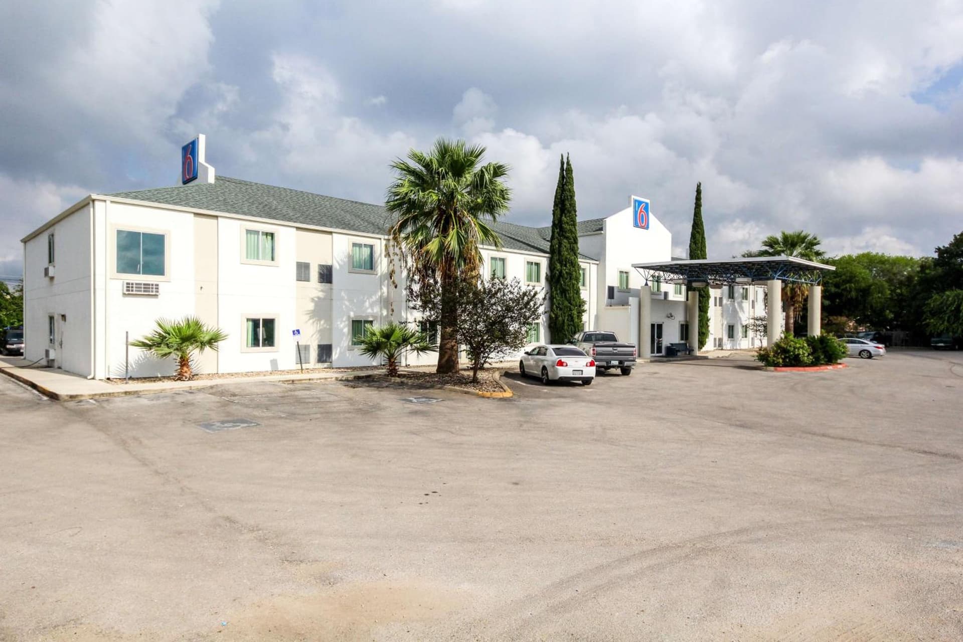 Motel 6 New Braunfels gallery photo in New Braunfels, TX — image 36