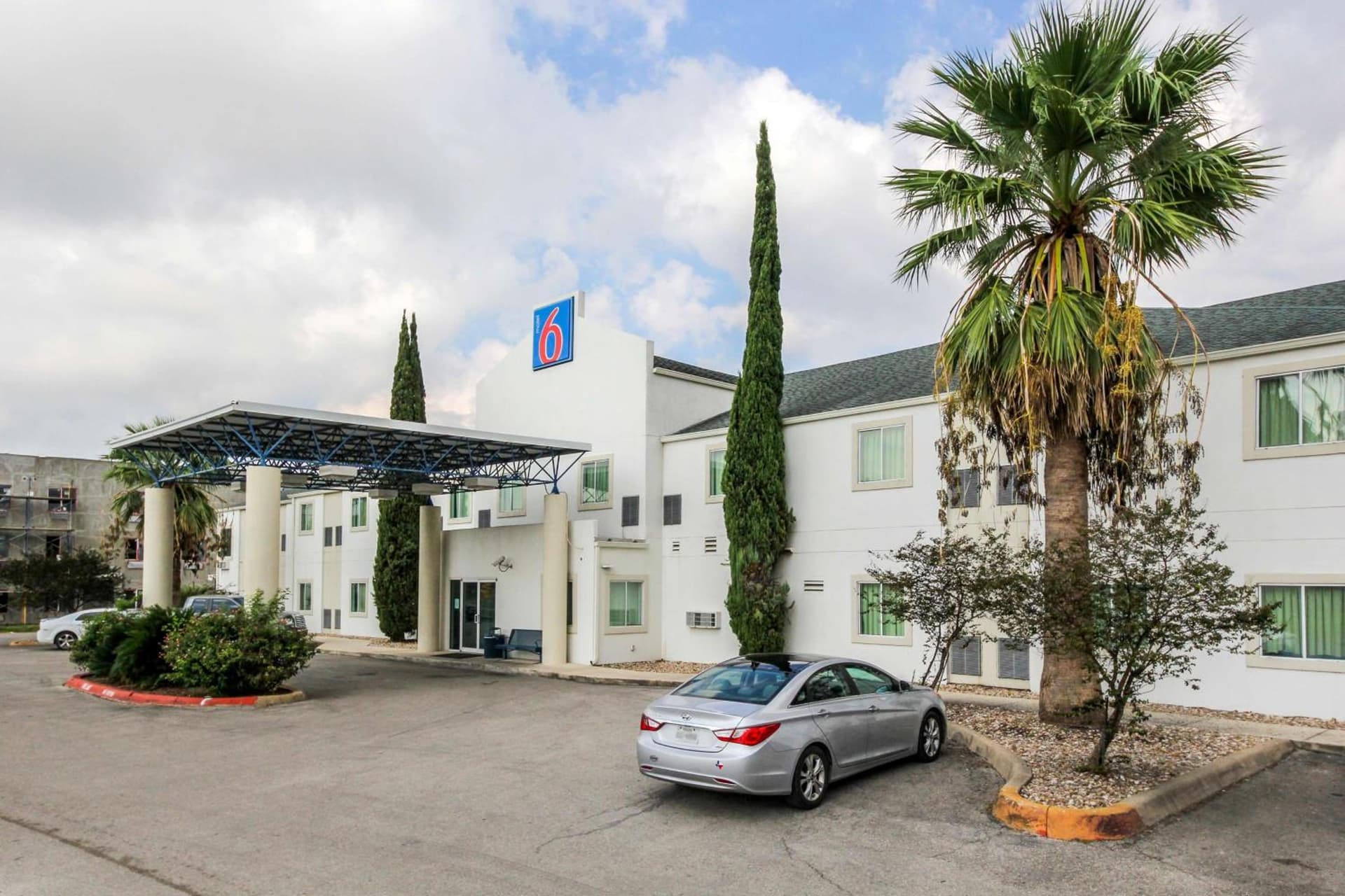 Motel 6 New Braunfels gallery photo in New Braunfels, TX — image 25