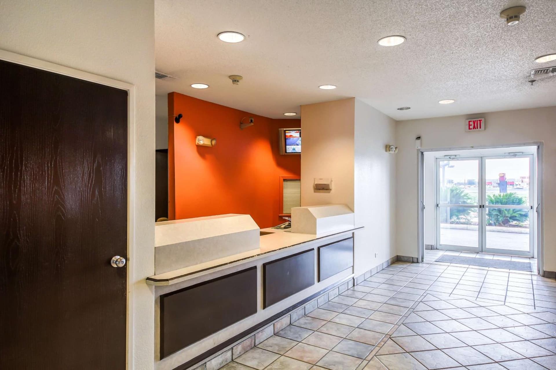 Motel 6 New Braunfels gallery photo in New Braunfels, TX — image 15
