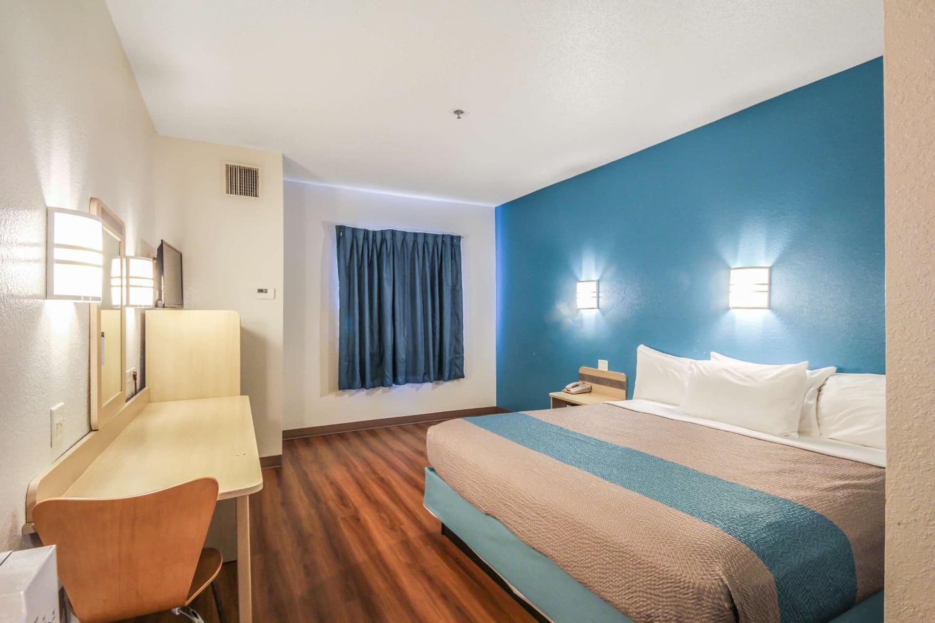 Motel 6 New Braunfels gallery photo in New Braunfels, TX — image 22