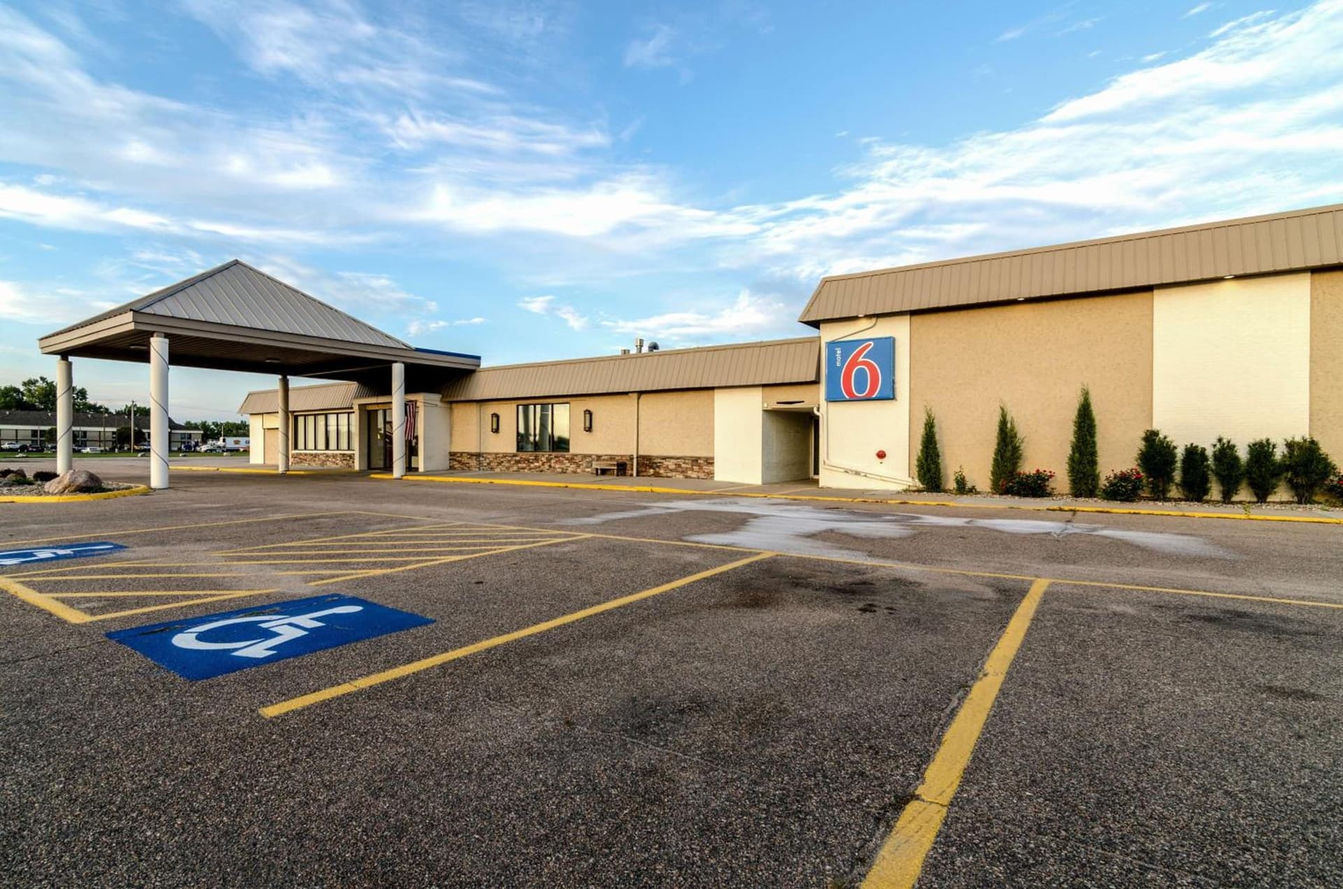Motel 6-York, NE featured exterior or lobby in York, NE — similar hotel