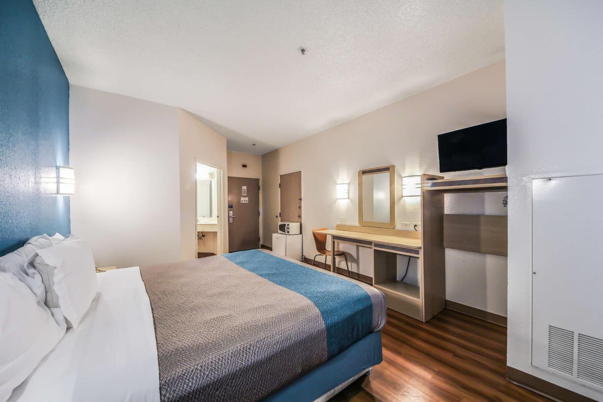 Motel 6 New Braunfels gallery photo in New Braunfels, TX — image 39