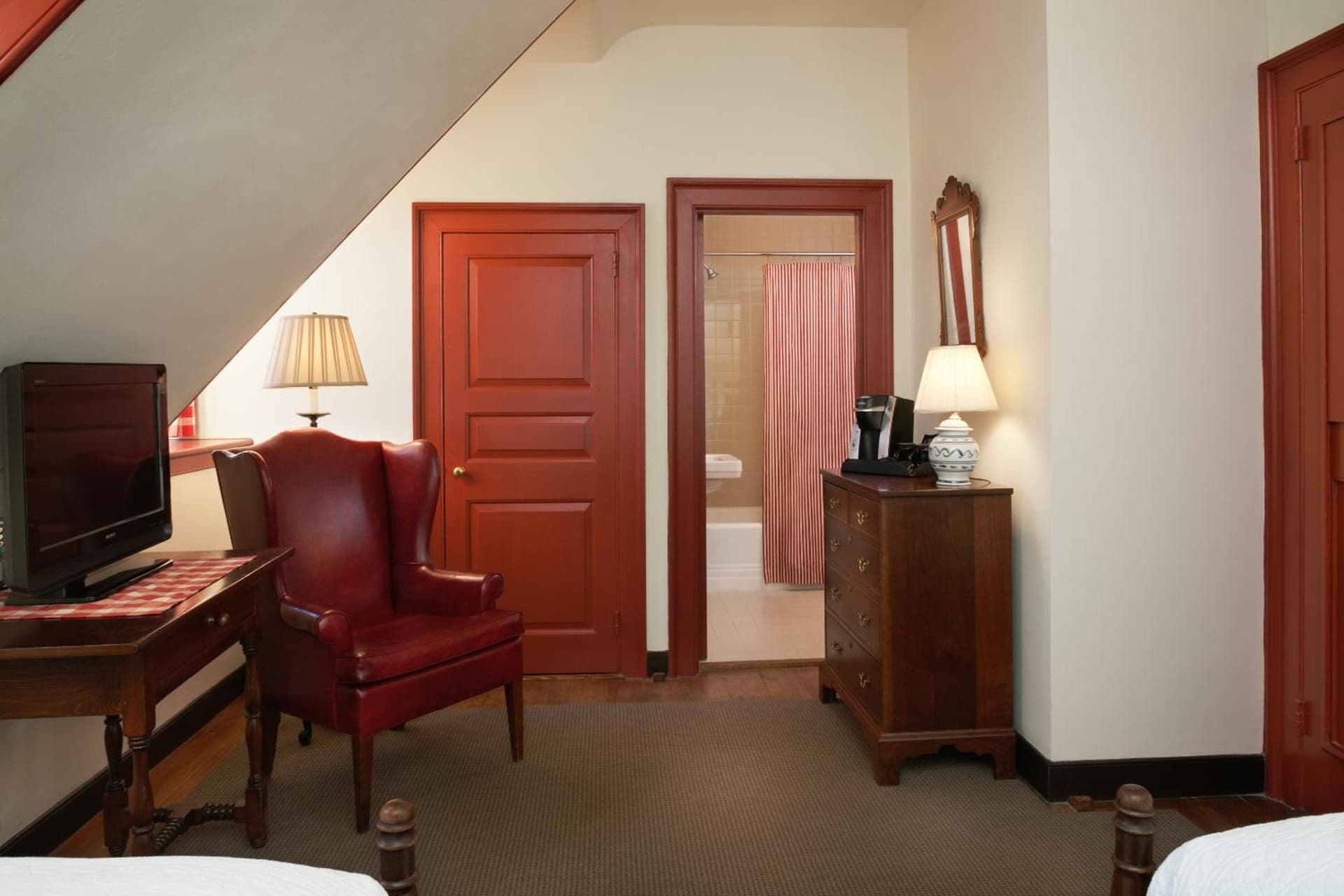 Colonial Houses, an official Colonial Williamsburg Hotel gallery photo in Williamsburg, VA — image 85