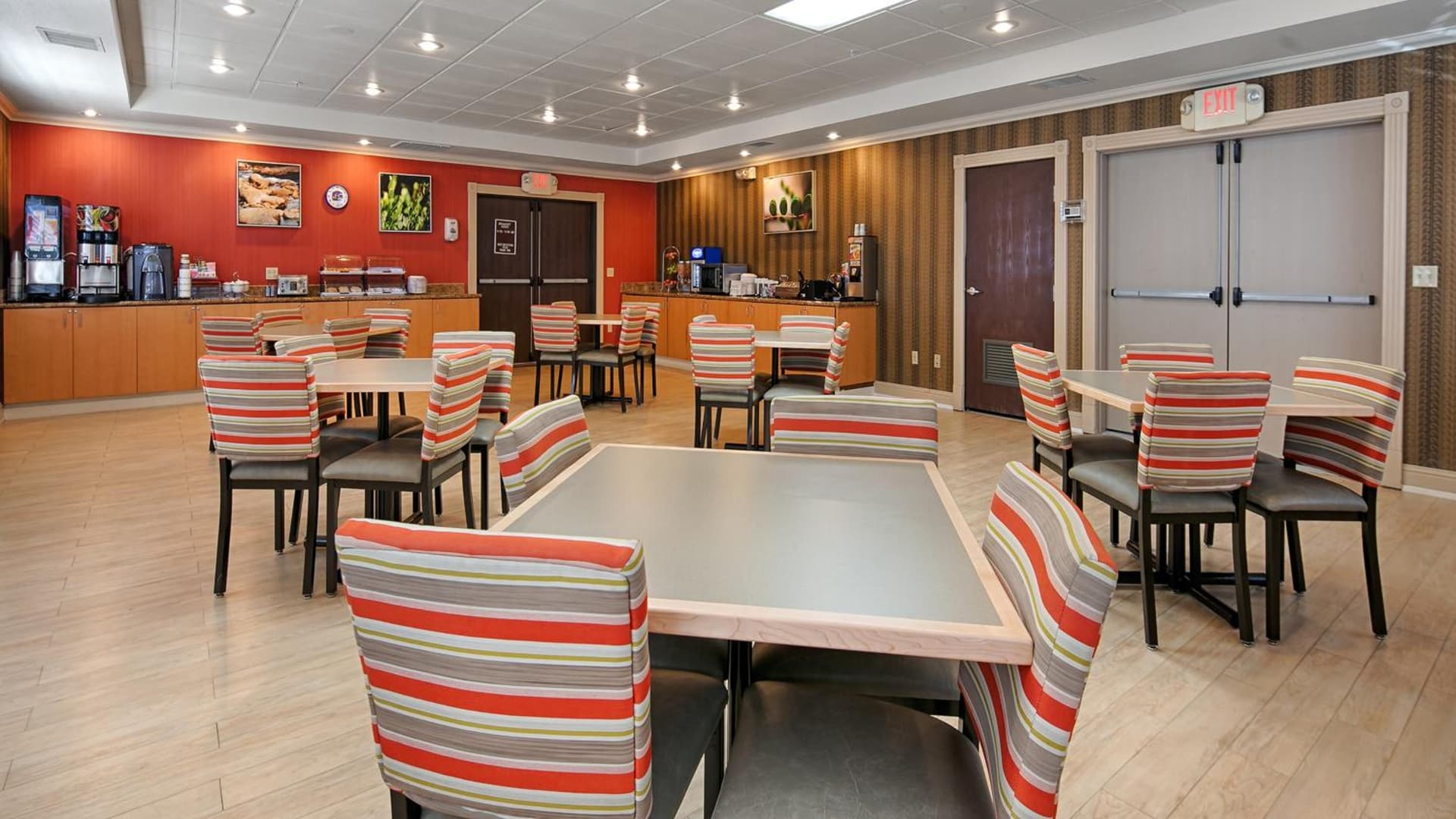 Best Western Plus Rama Inn & Suites gallery photo in Oakdale, CA — image 22