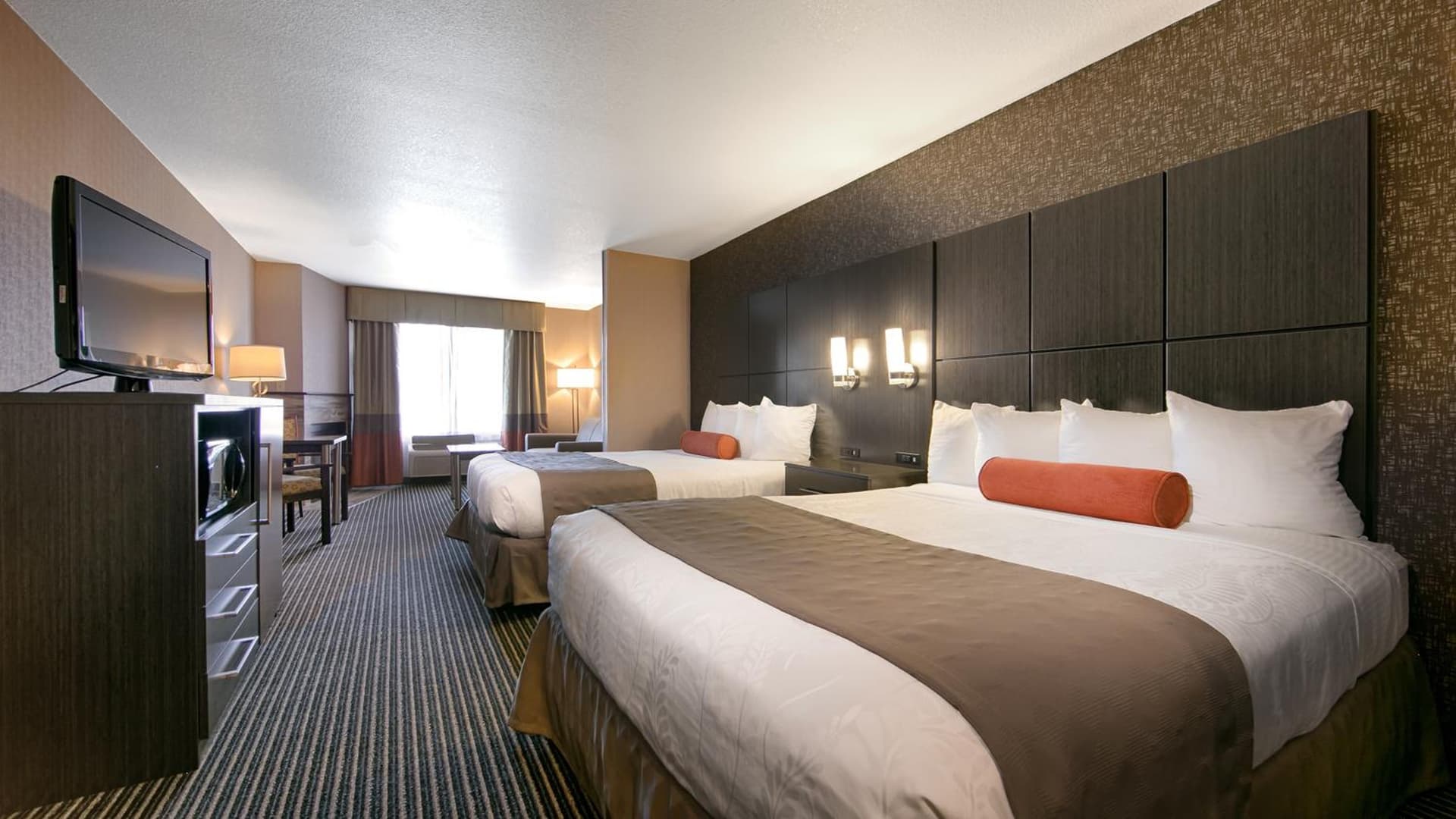 Best Western Plus Rama Inn & Suites gallery photo in Oakdale, CA — image 6