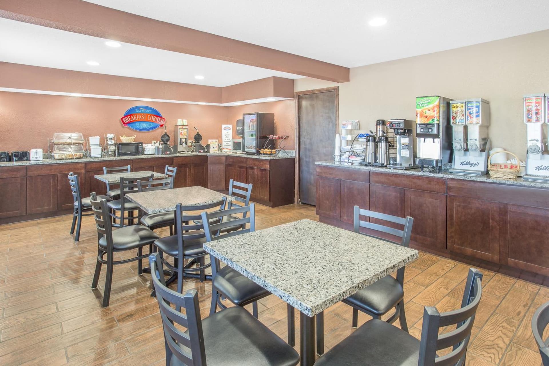 Baymont by Wyndham Holland gallery photo in Holland, MI — image 25