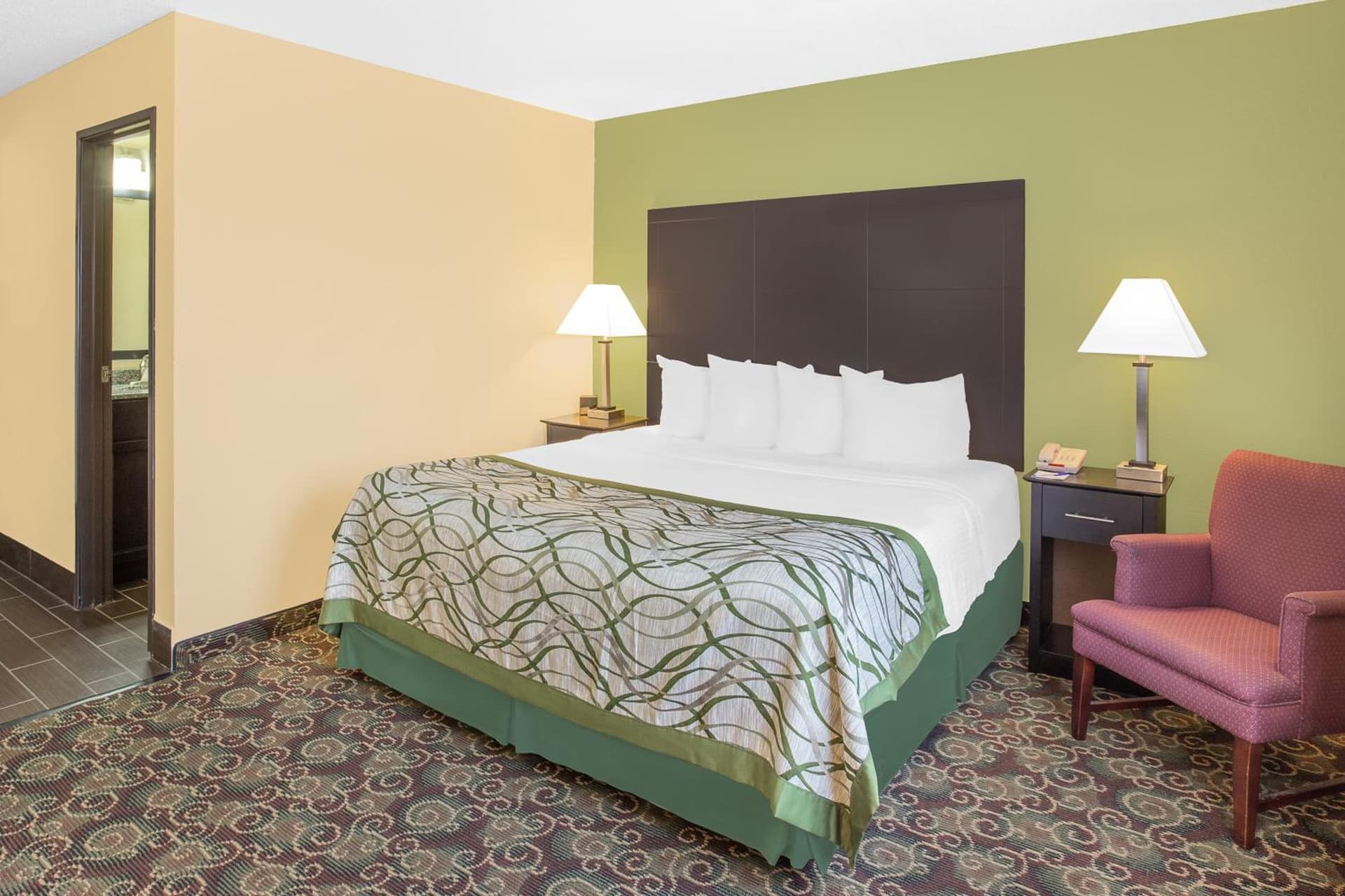 Baymont by Wyndham Holland gallery photo in Holland, MI — image 8