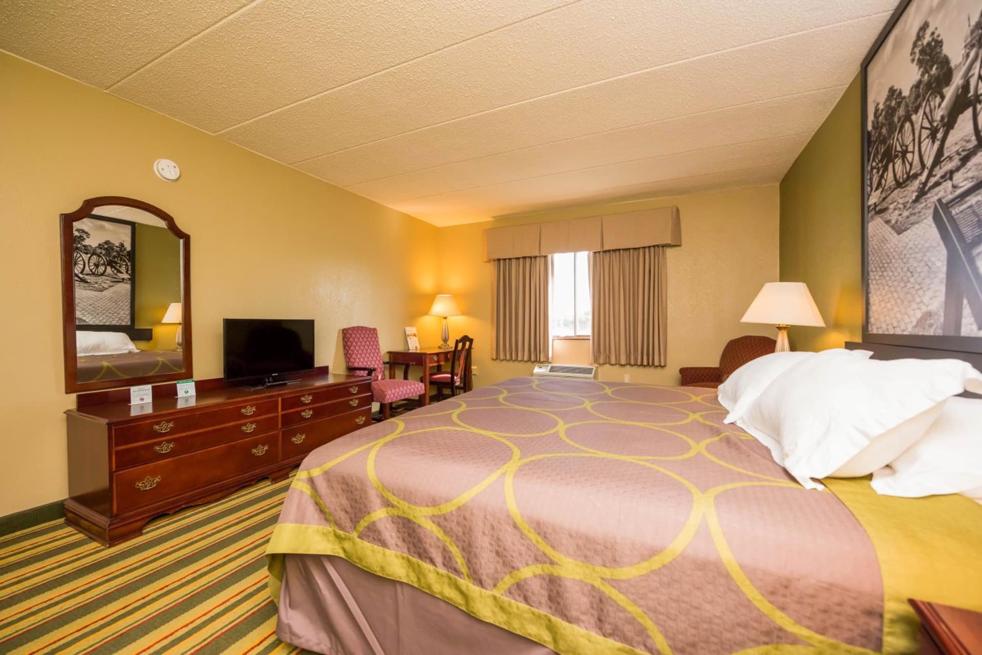 Super 8 by Wyndham Frederick gallery photo in Frederick, MD — image 17