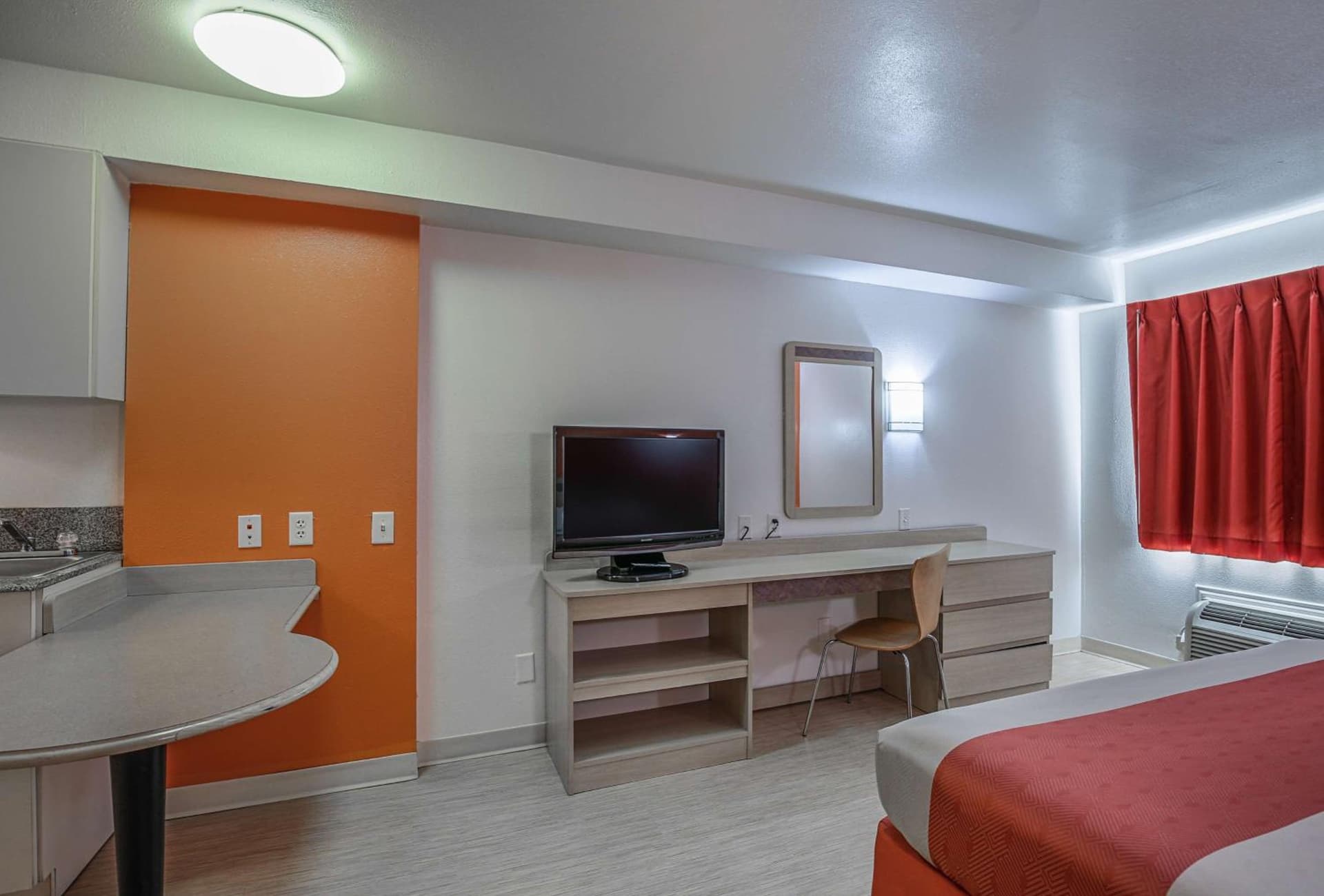 Motel 6-Pasadena, TX gallery photo in Pasadena, TX — image 4