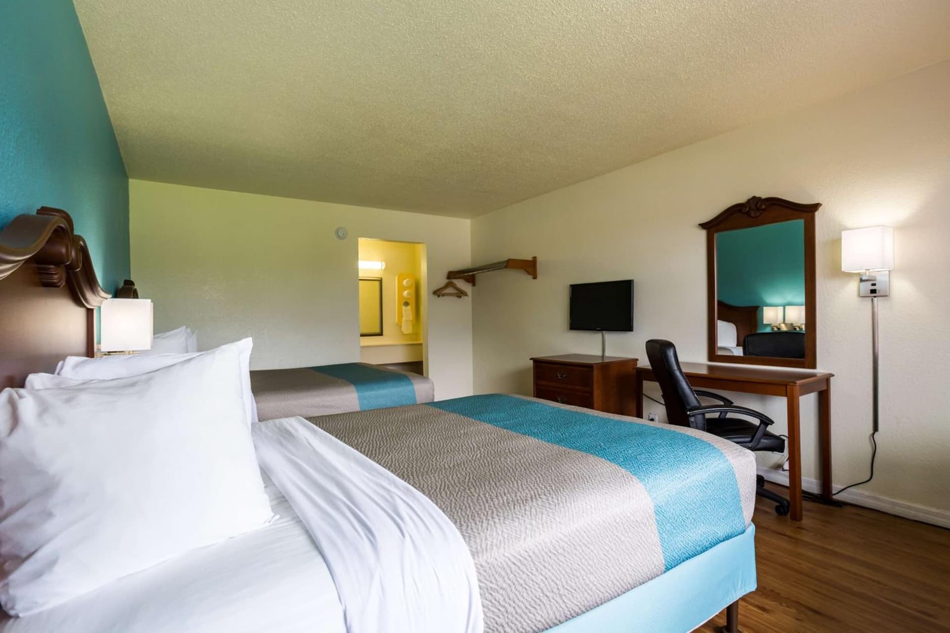 Motel 6-Spring Hill, FL - Weeki Wachee gallery photo in Weeki Wachee, FL — image 22
