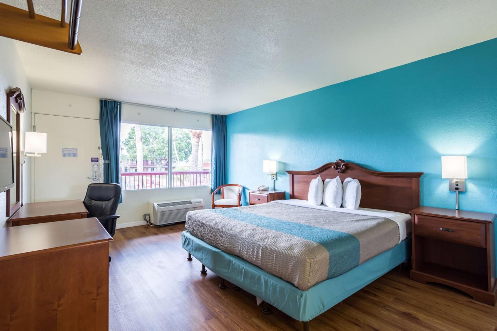 Motel 6-Spring Hill, FL - Weeki Wachee gallery photo in Weeki Wachee, FL — image 10