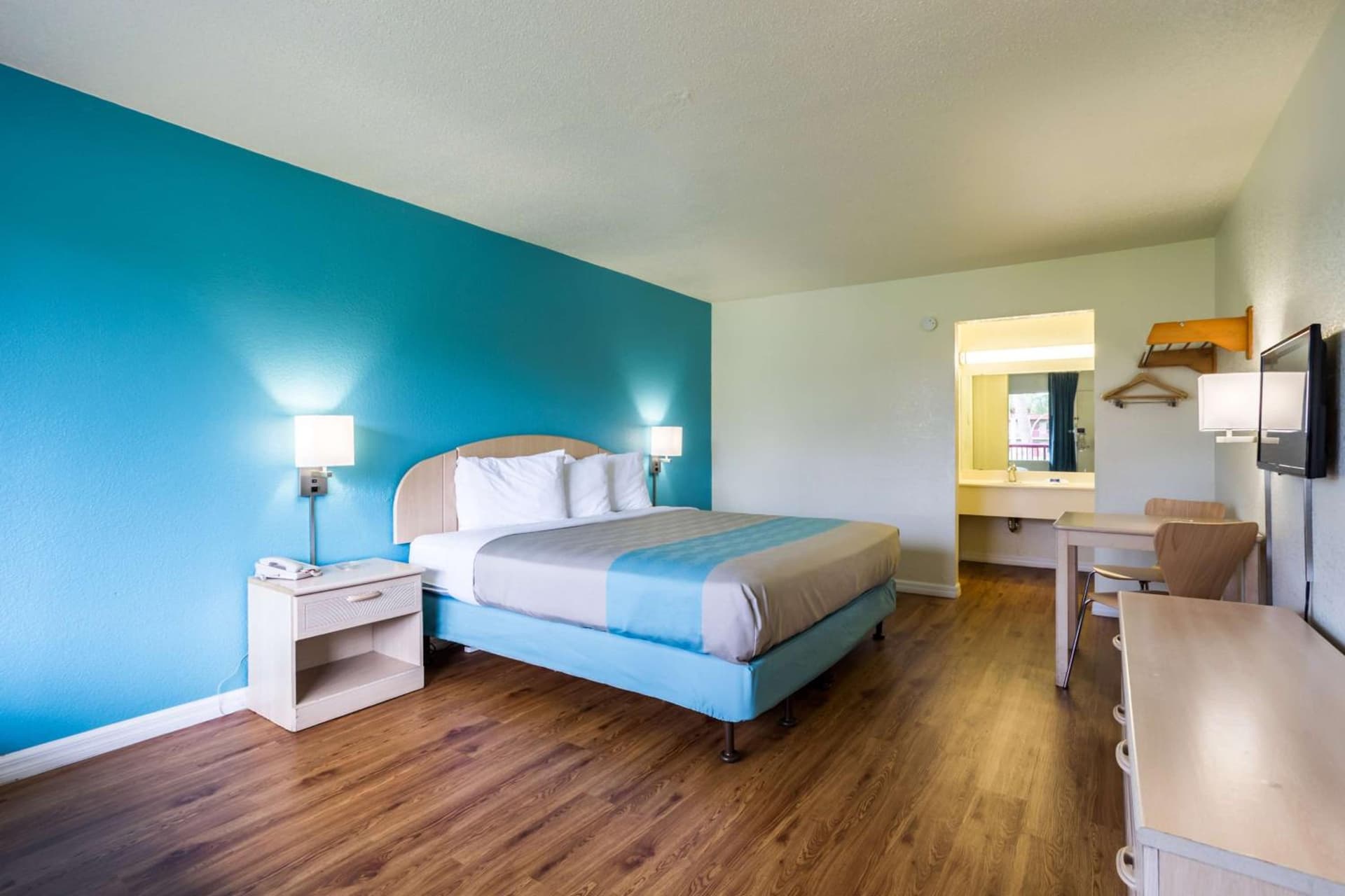 Motel 6-Spring Hill, FL - Weeki Wachee gallery photo in Weeki Wachee, FL — image 81