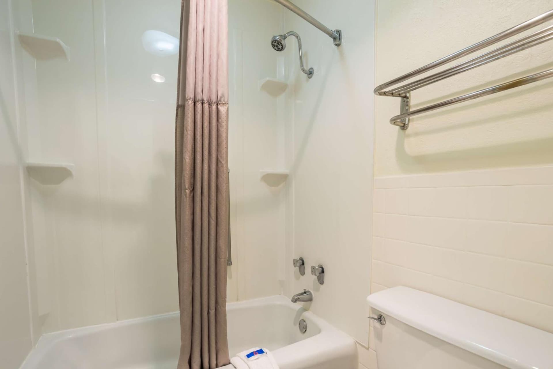 Motel 6-Spring Hill, FL - Weeki Wachee gallery photo in Weeki Wachee, FL — image 64