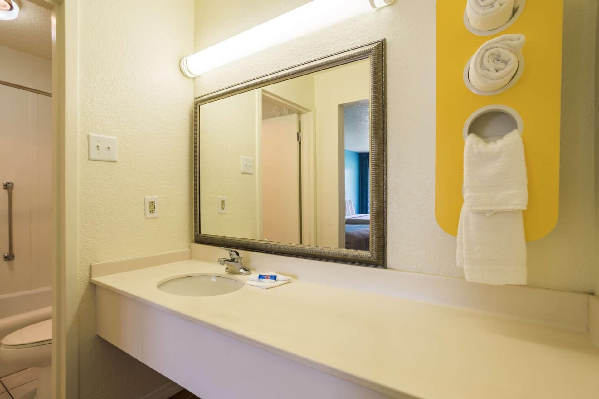 Motel 6-Spring Hill, FL - Weeki Wachee gallery photo in Weeki Wachee, FL — image 41