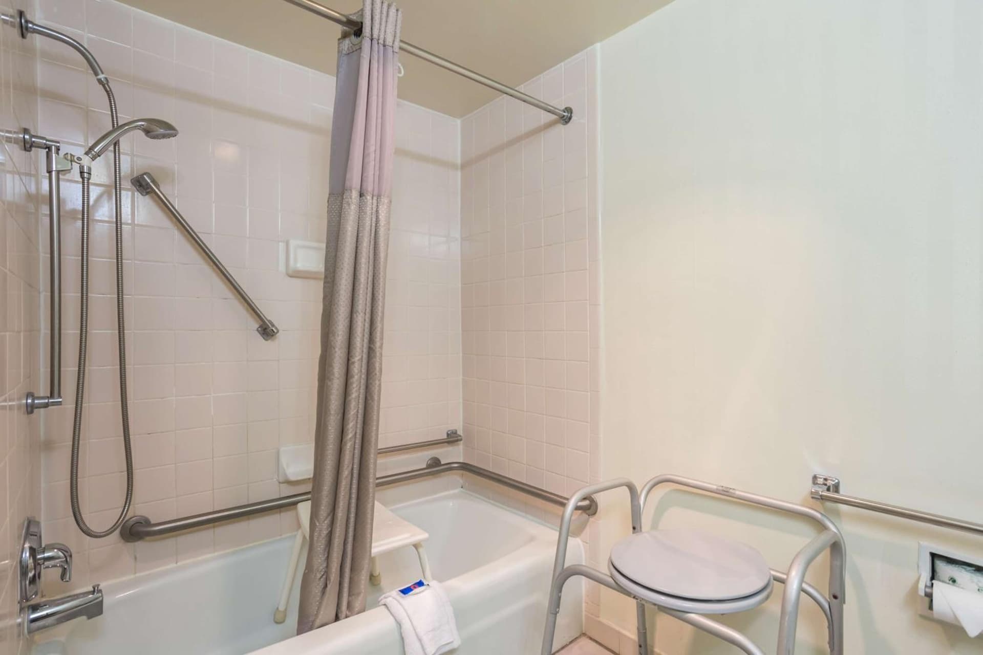 Motel 6-Spring Hill, FL - Weeki Wachee gallery photo in Weeki Wachee, FL — image 8
