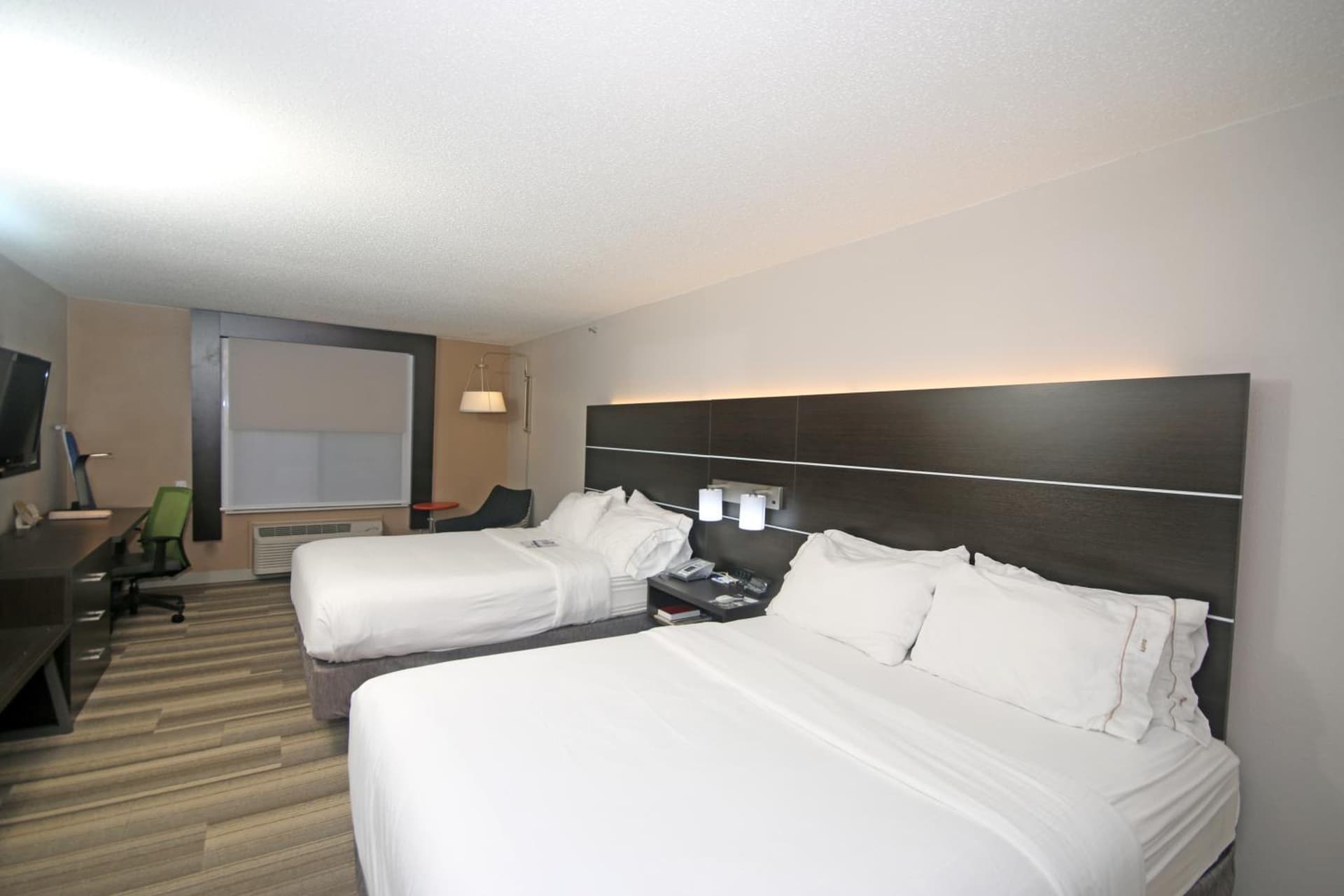 Holiday Inn Express Hillsville by IHG interior in Hillsville, VA — gallery photo 2