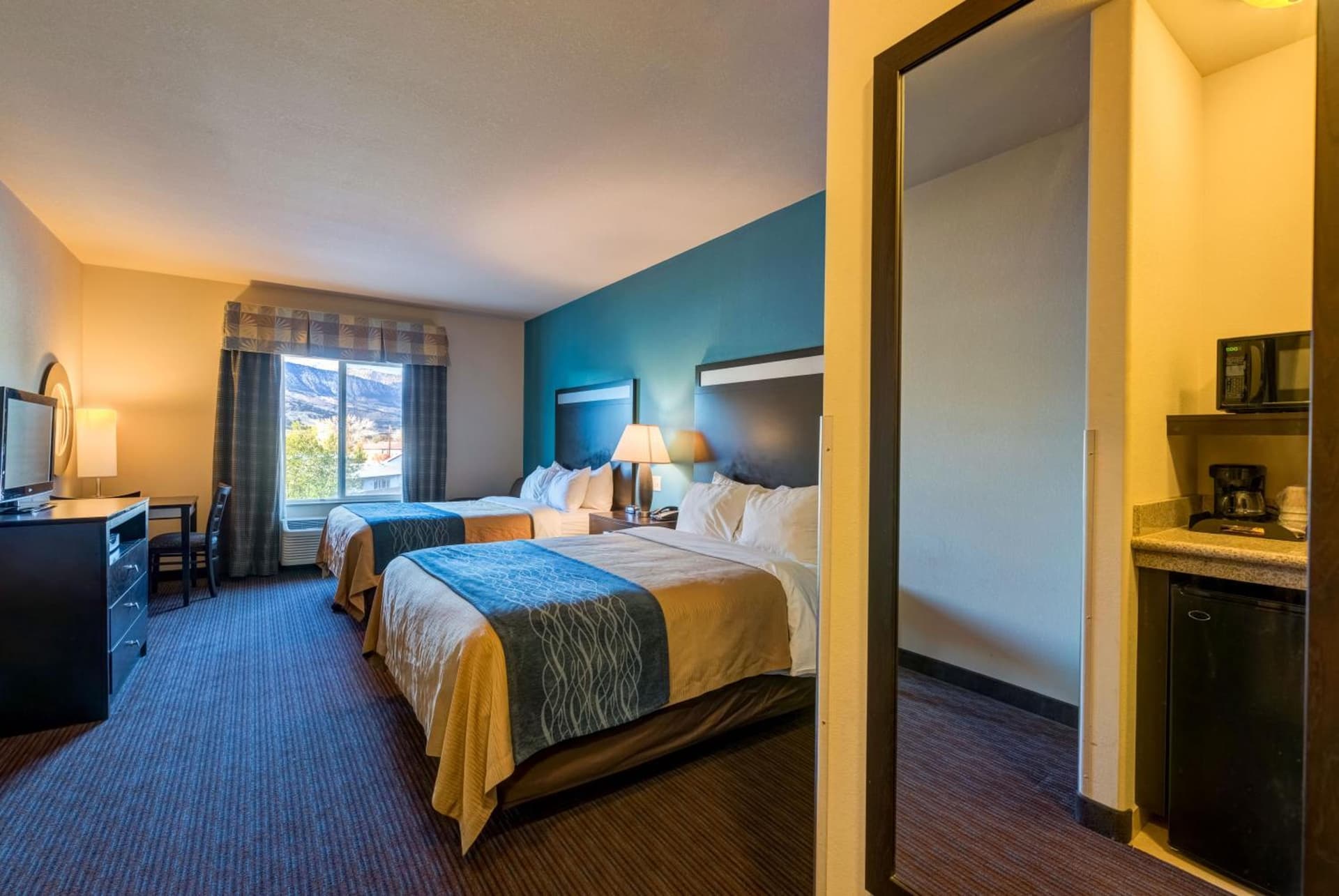 Grand Vista Hotel Parachute interior in Parachute, CO — gallery photo 2