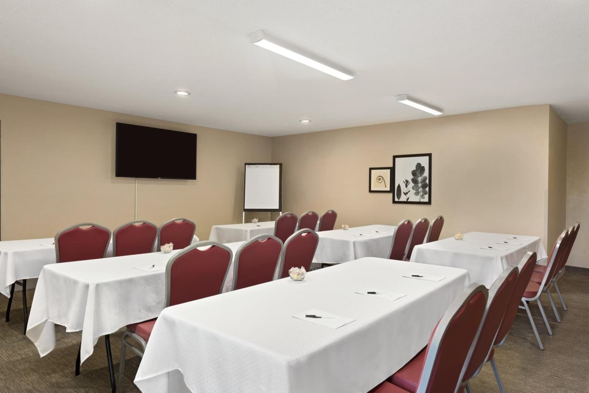 Country Inn & Suites by Radisson, Ankeny - Des Moines gallery photo in Ankeny, IA — image 30
