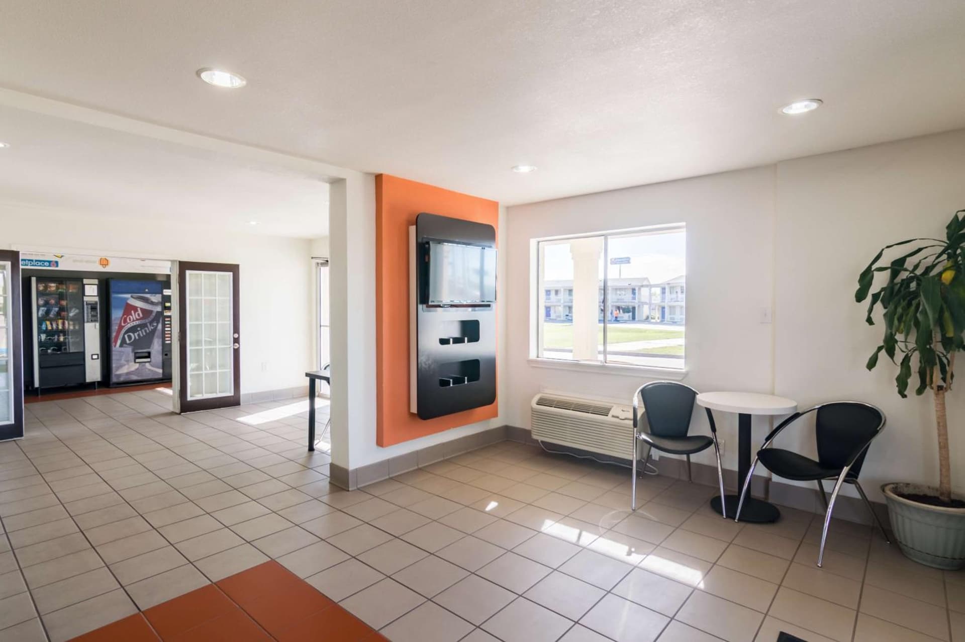 Motel 6-Wichita Falls, TX - North gallery photo in Wichita Falls, TX — image 36