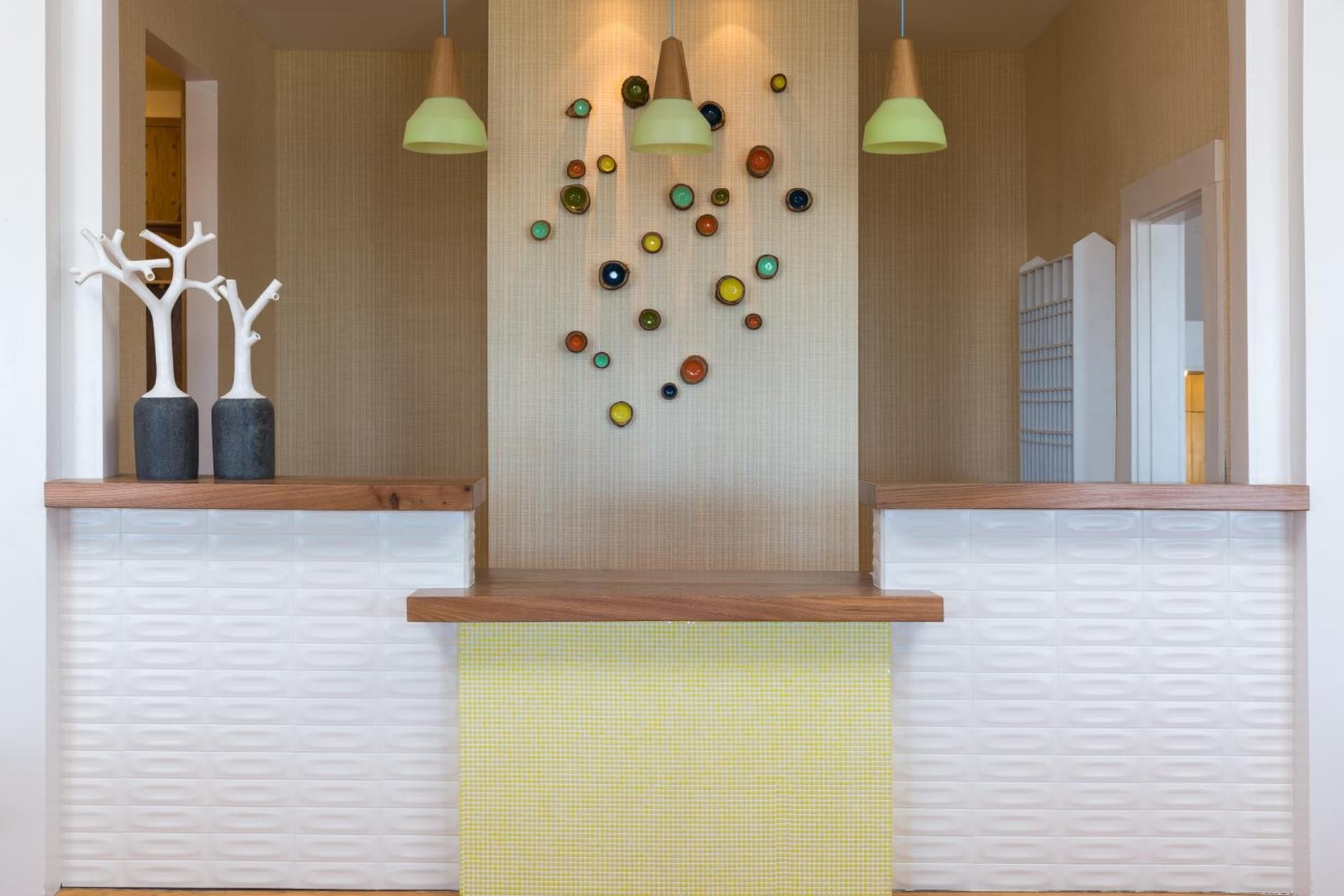 Summercamp interior in Oak Bluffs, MA — gallery photo 2