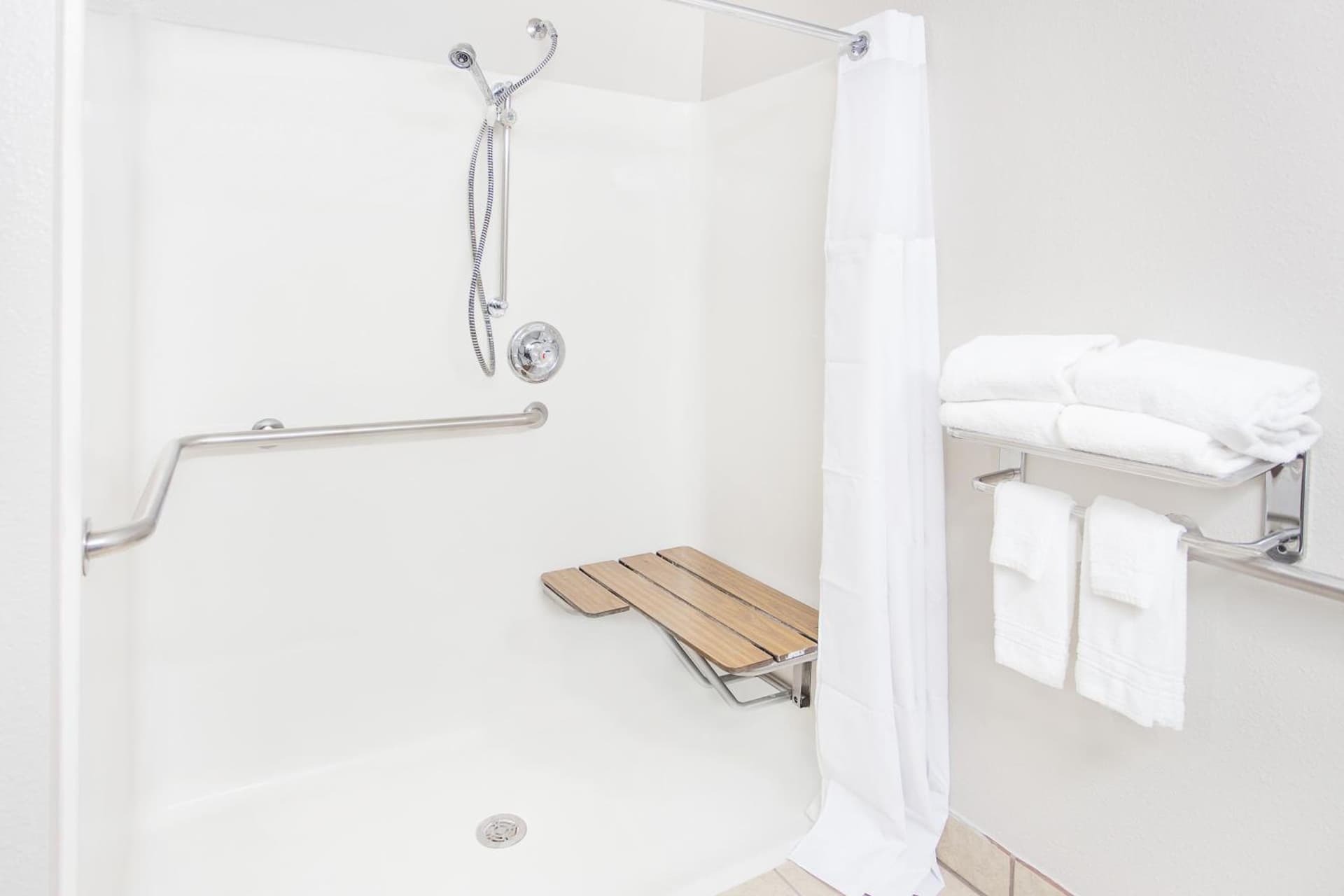 Microtel Inn and Suites by Wyndham Appleton gallery photo in Appleton, WI — image 7
