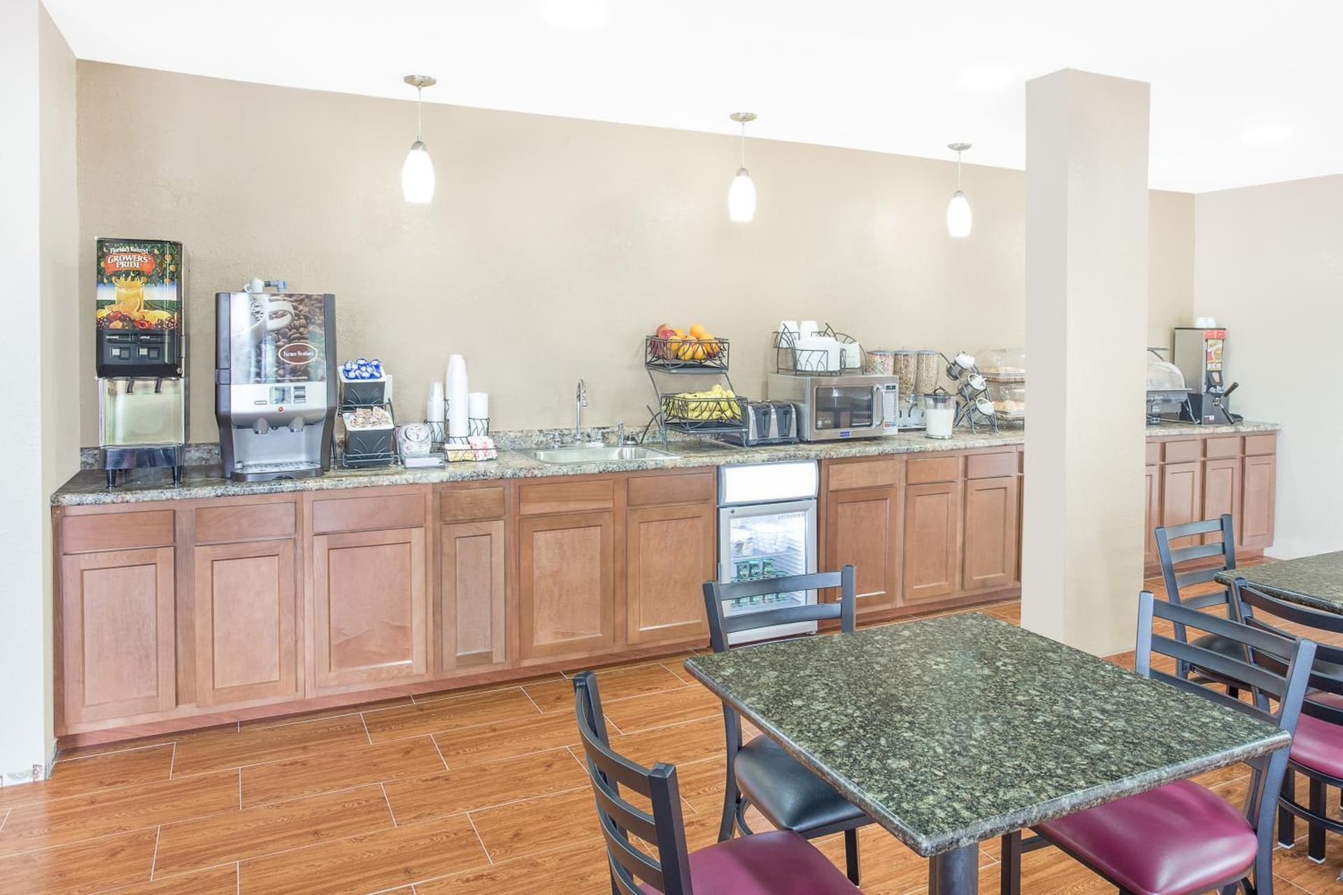 Microtel Inn and Suites by Wyndham Appleton gallery photo in Appleton, WI — image 6