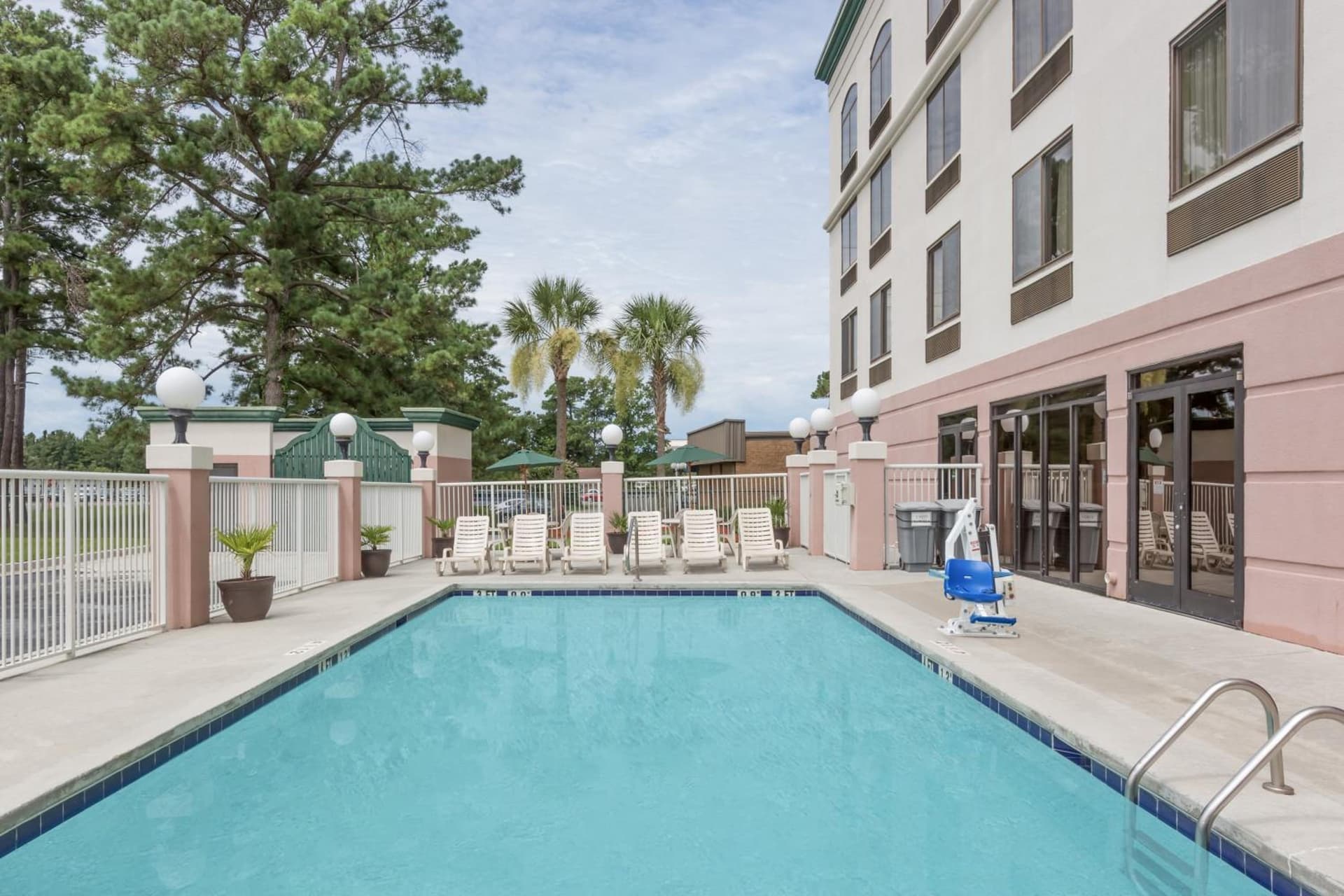 Wingate by Wyndham Wilmington gallery photo in Wilmington, NC — image 40