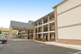 Garden Inn Hotel — hotel in Union City, Georgia