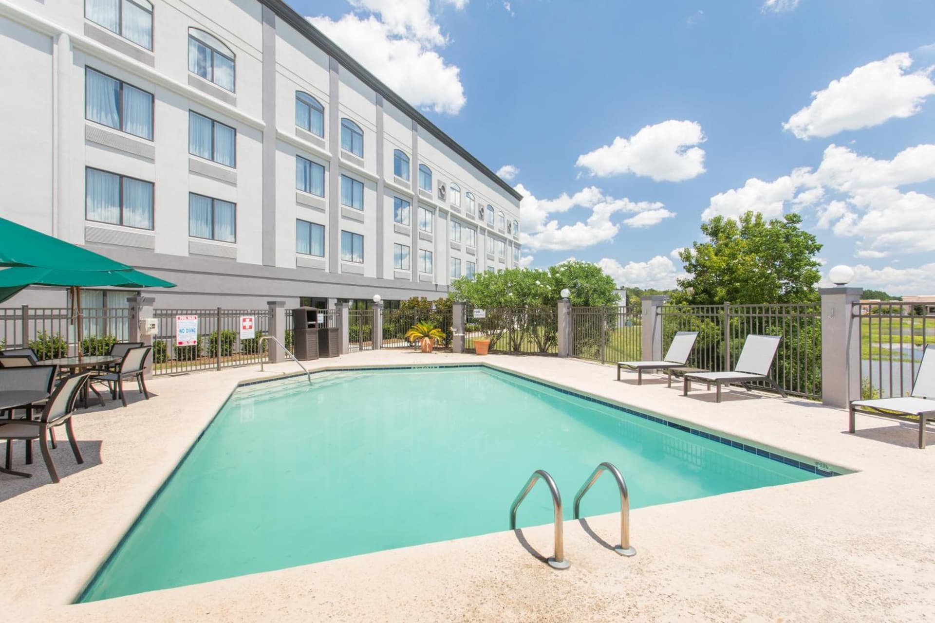 Wingate by Wyndham Savannah Pooler gallery photo in Savannah, GA — image 23