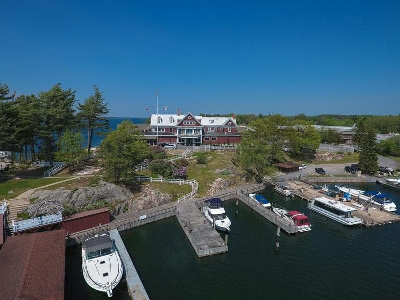 Bonnie Castle Resort & Marina featured exterior or lobby in Alexandria Bay, NY — similar hotel